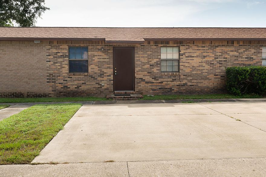 Convenient location, 3BR/2BA in mid town Ft Walton Beach. Close to both bases. Eat-in kitchen with stove and refrigerator. Sorry, no dishwasher. Private laundry room outside. A small pet may be considered with owner approval and payment of a non-refundable pet fee. NO smoking allowed inside unit. Lawn care is provided by the owner.  Showings begin 9/1/2020.  Owner will give a $30 discount  if rent is paid PRIOR to the first  day of each month.