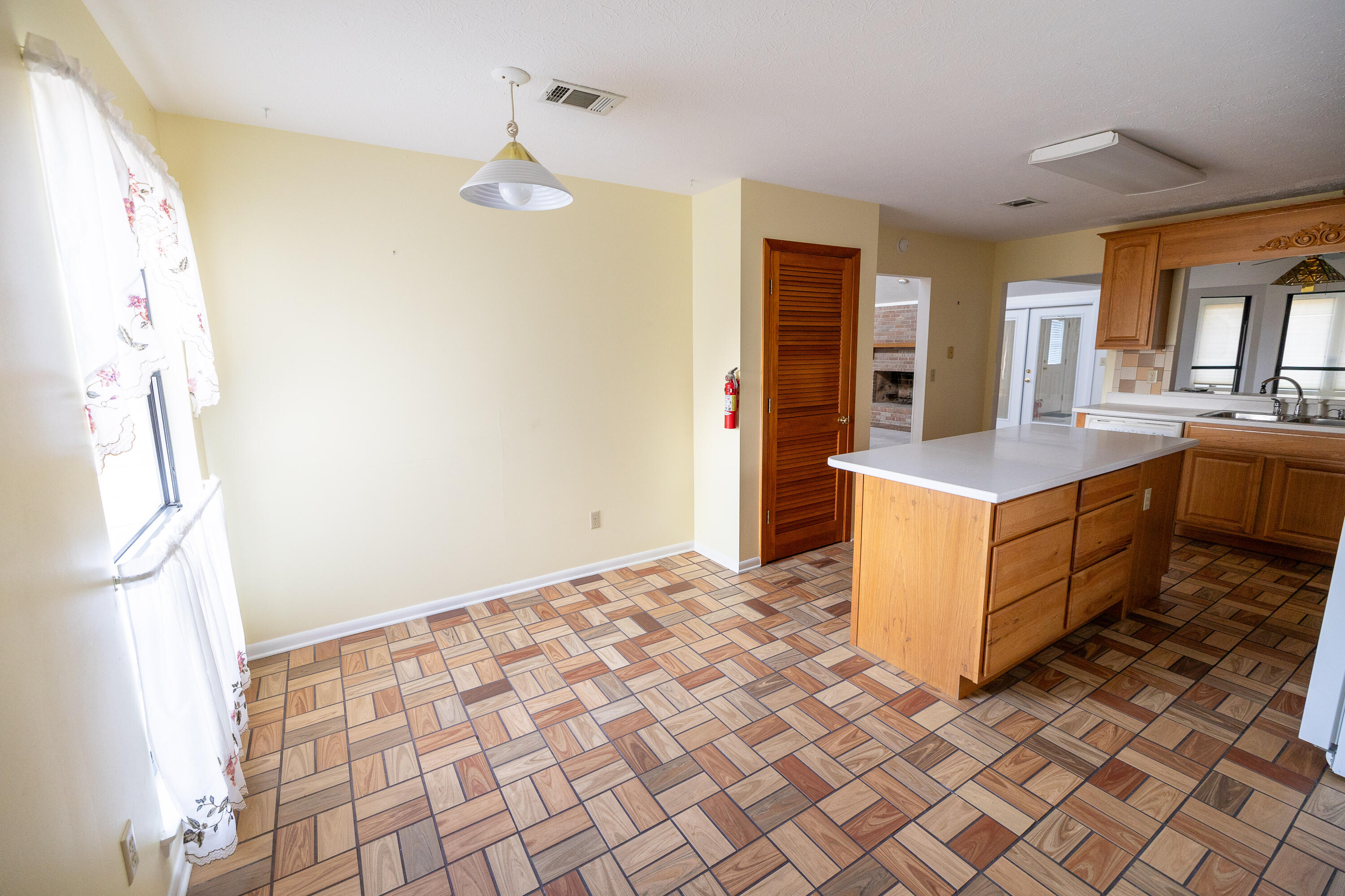 NORTH SHORE 1ST ADDN - Residential