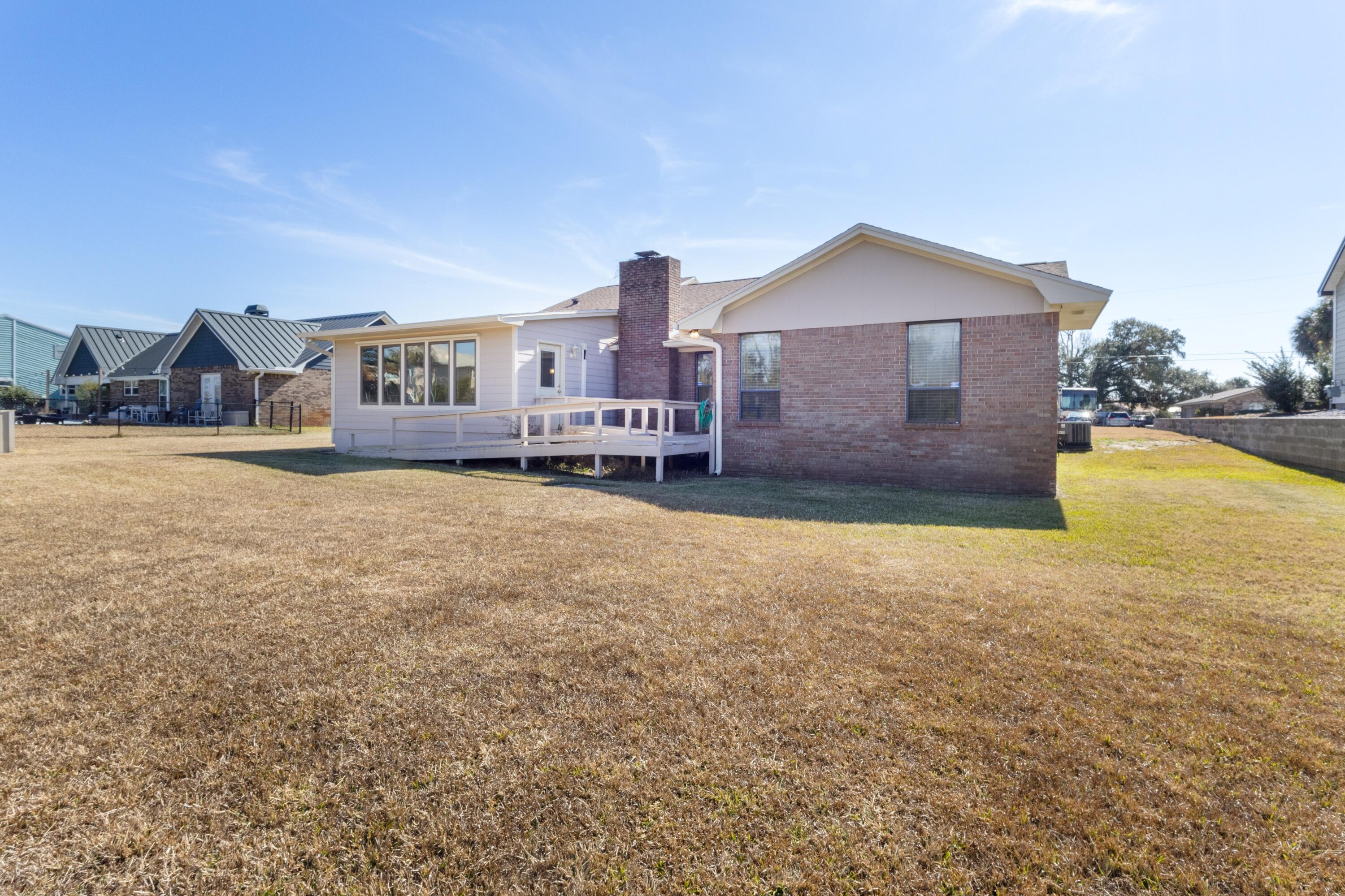 NORTH SHORE 1ST ADDN - Residential