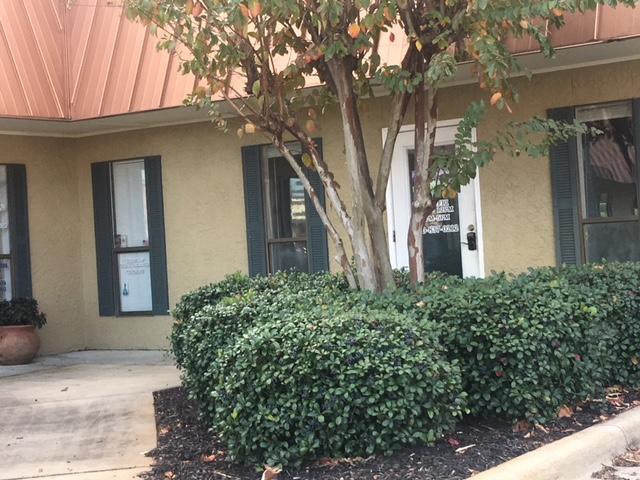 Priced Right for Quick End of the Year Sale!Lowest and only single unit on the market.Professionally cleaned and ready for a new owner to refinish to their liking. This is a terrific office for a small business or working professional who would like to be a part of the working professionals and Commerce Row Community members.