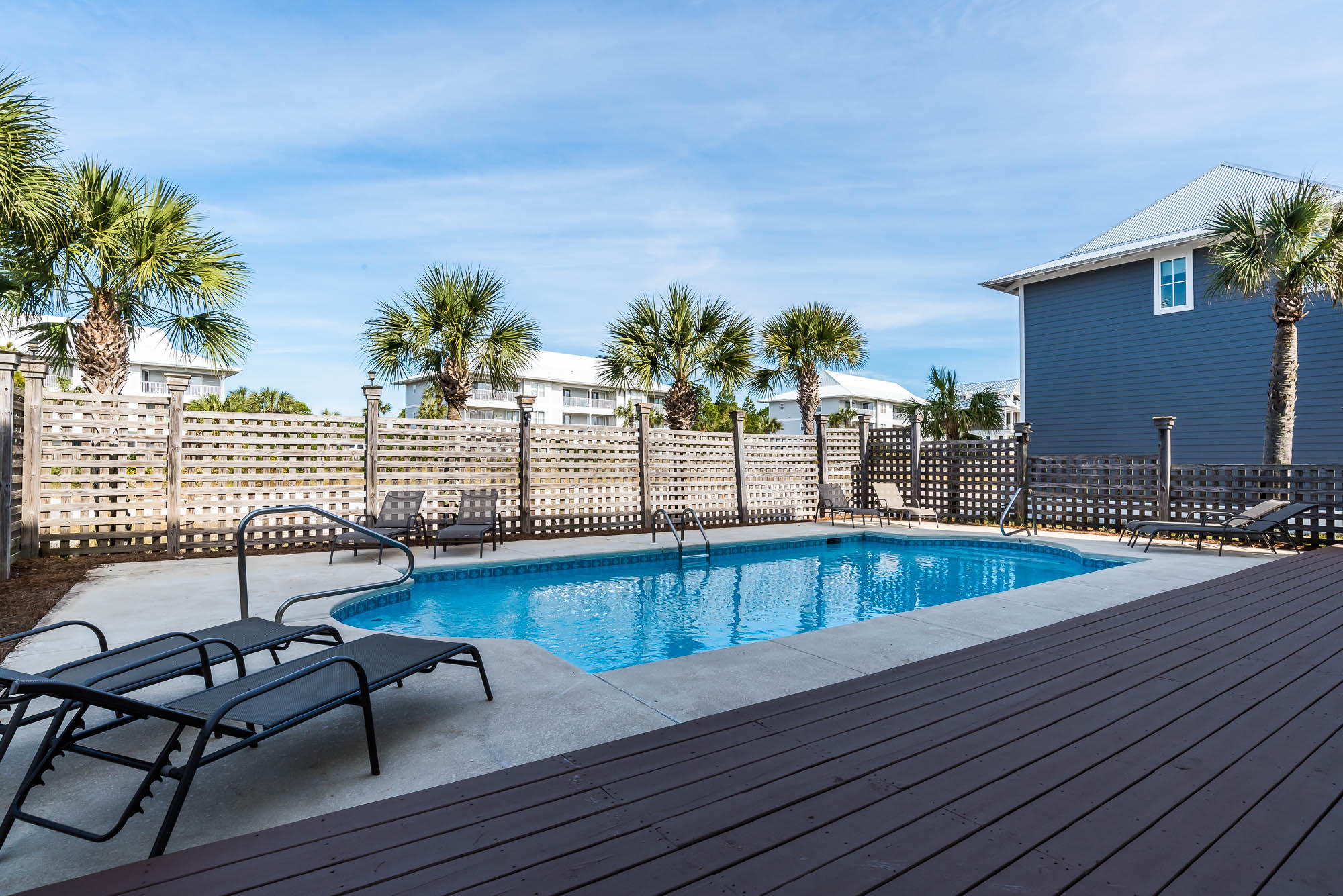 WALK OVER DUNES - Residential