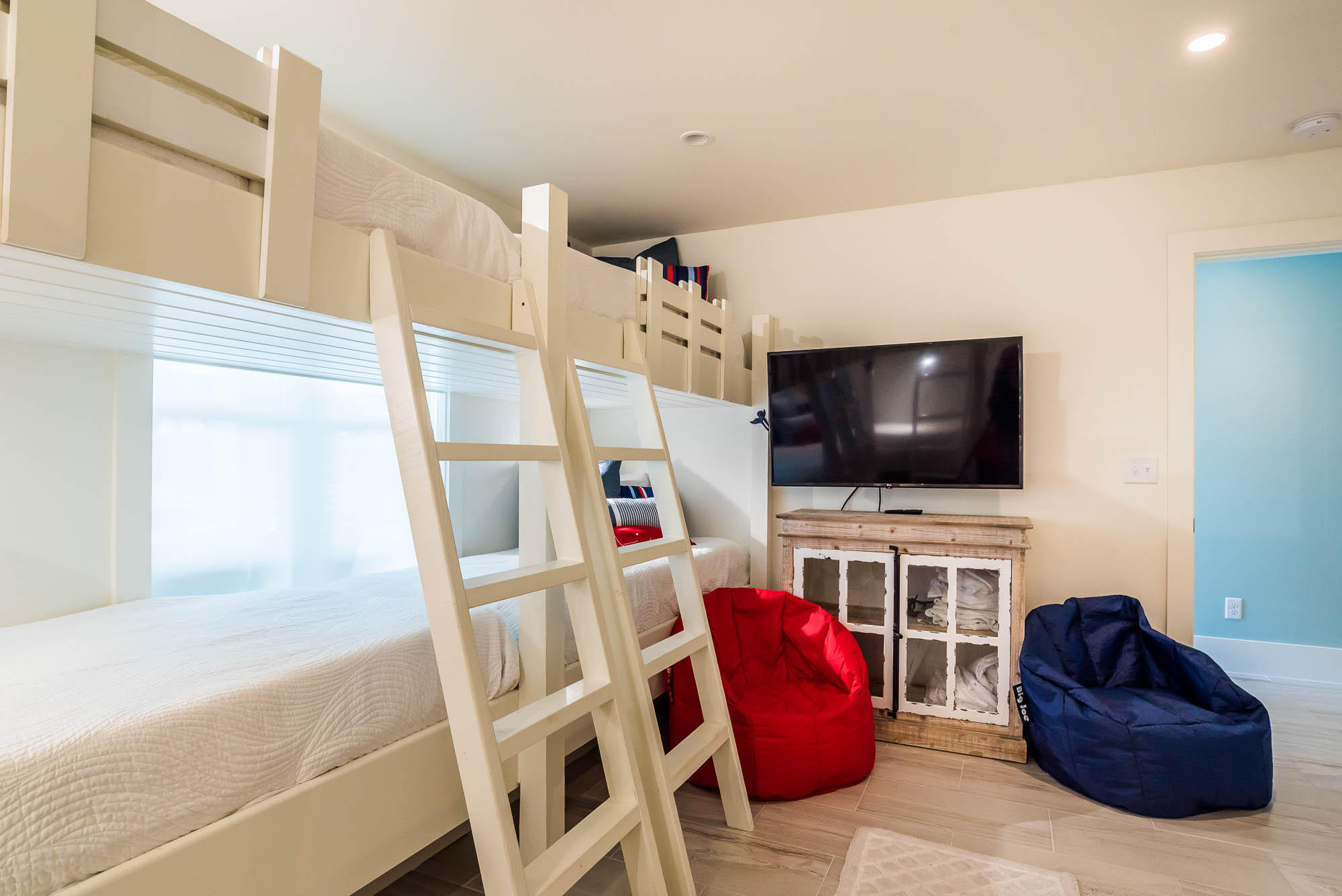 WALK OVER DUNES - Residential