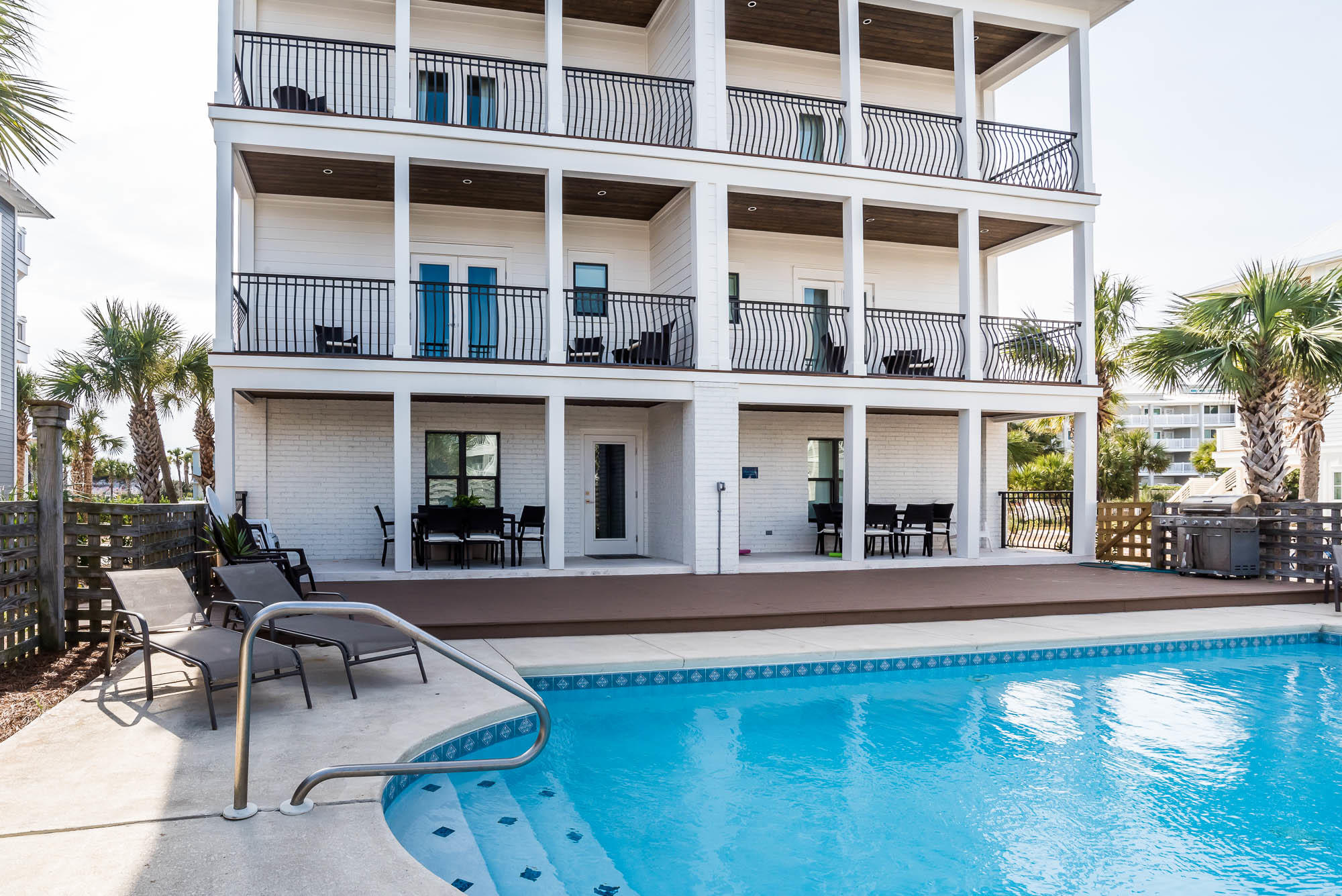 WALK OVER DUNES - Residential