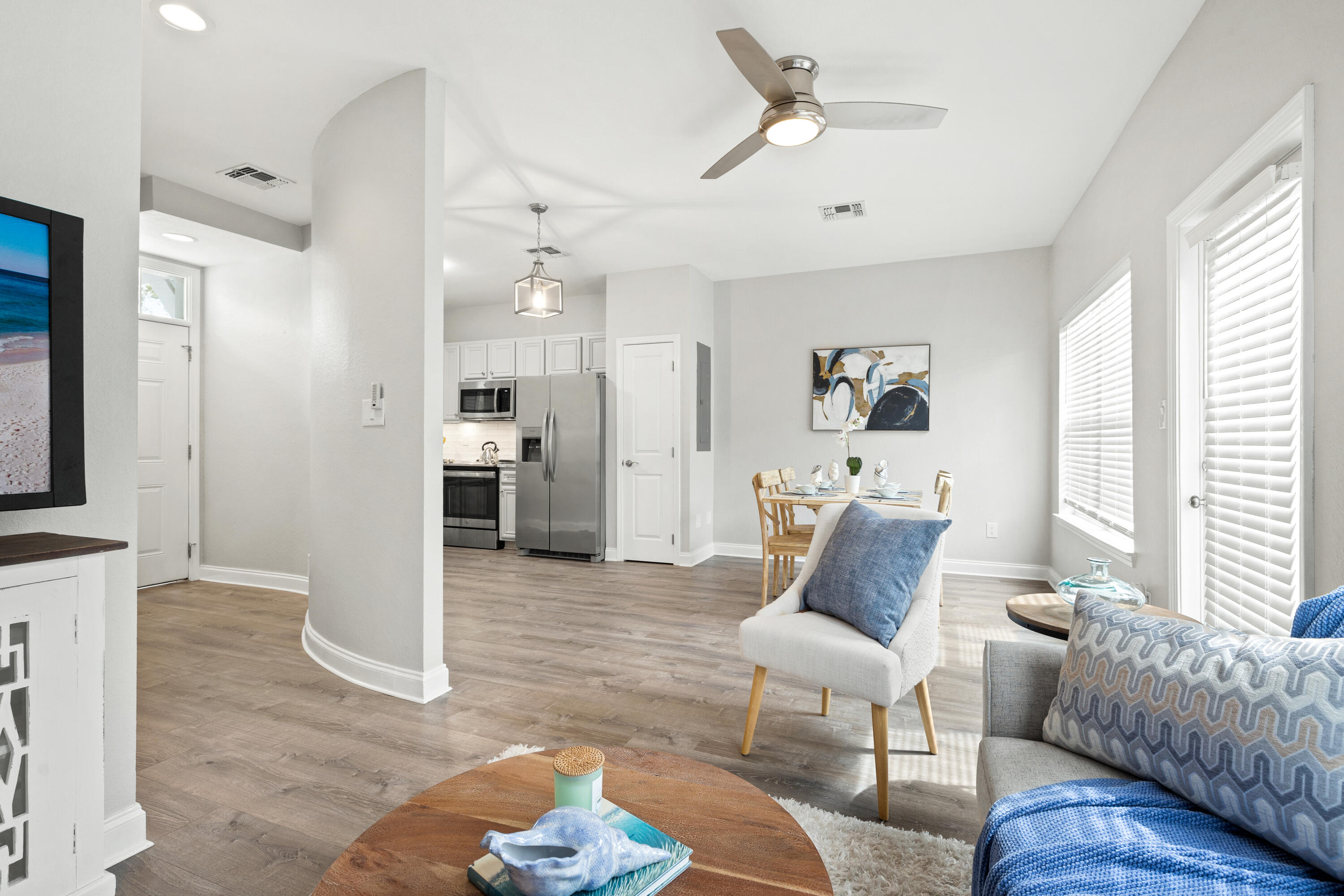 EAGLE BAY - Residential