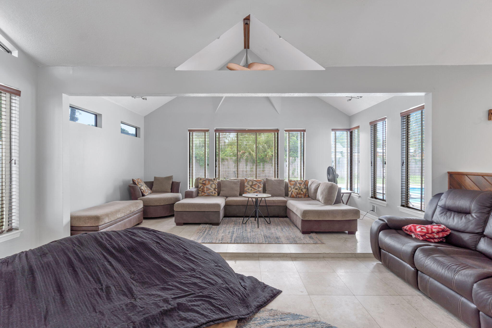 GARNIERS HEIGHTS 1ST ADDN - Residential