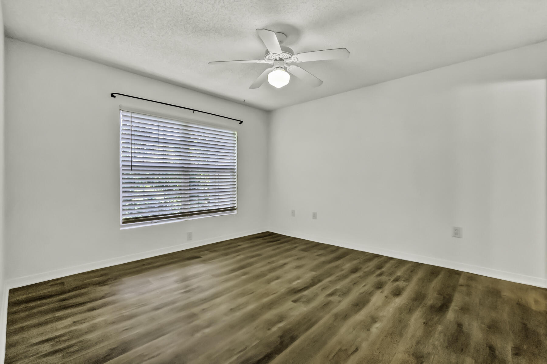 THE FLORIDA CLUB - Residential Lease