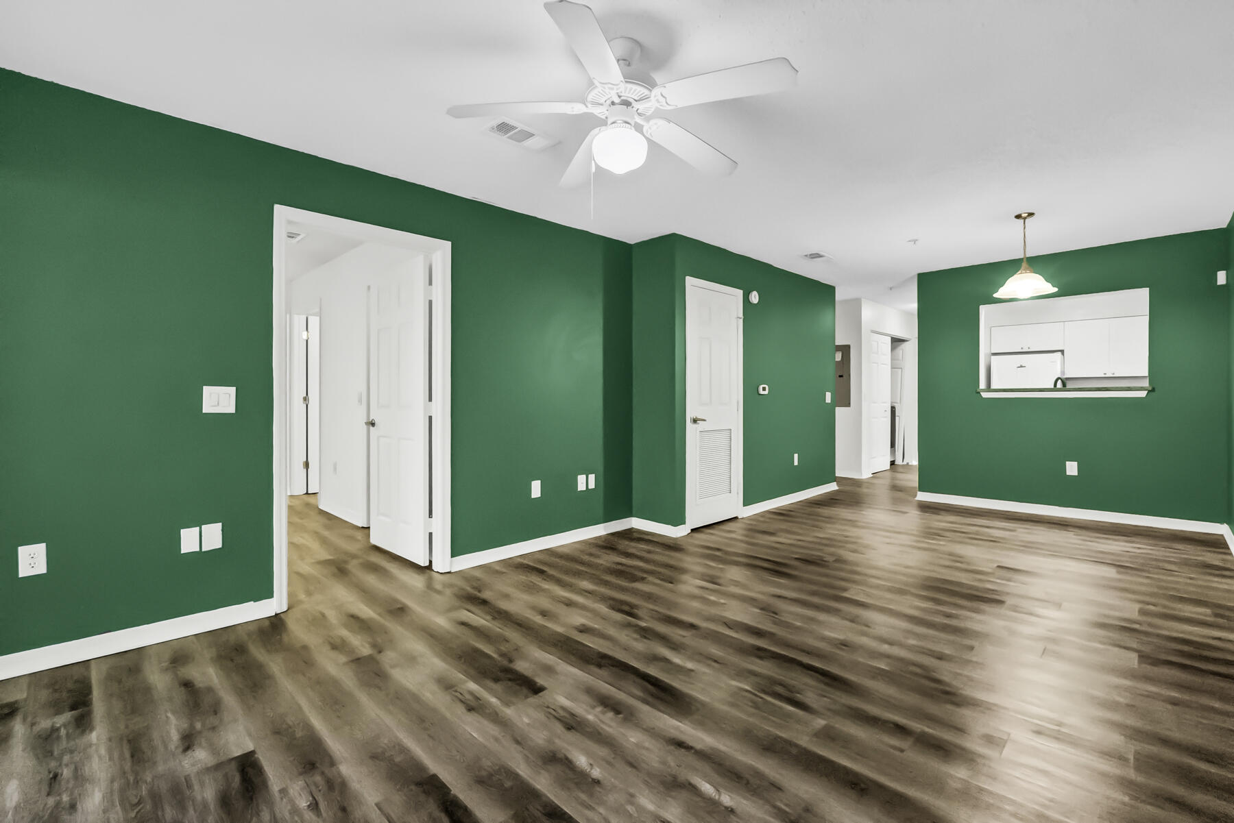 THE FLORIDA CLUB - Residential Lease