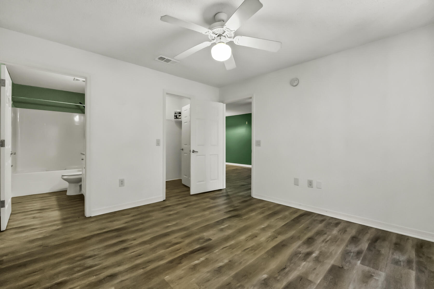 THE FLORIDA CLUB - Residential Lease