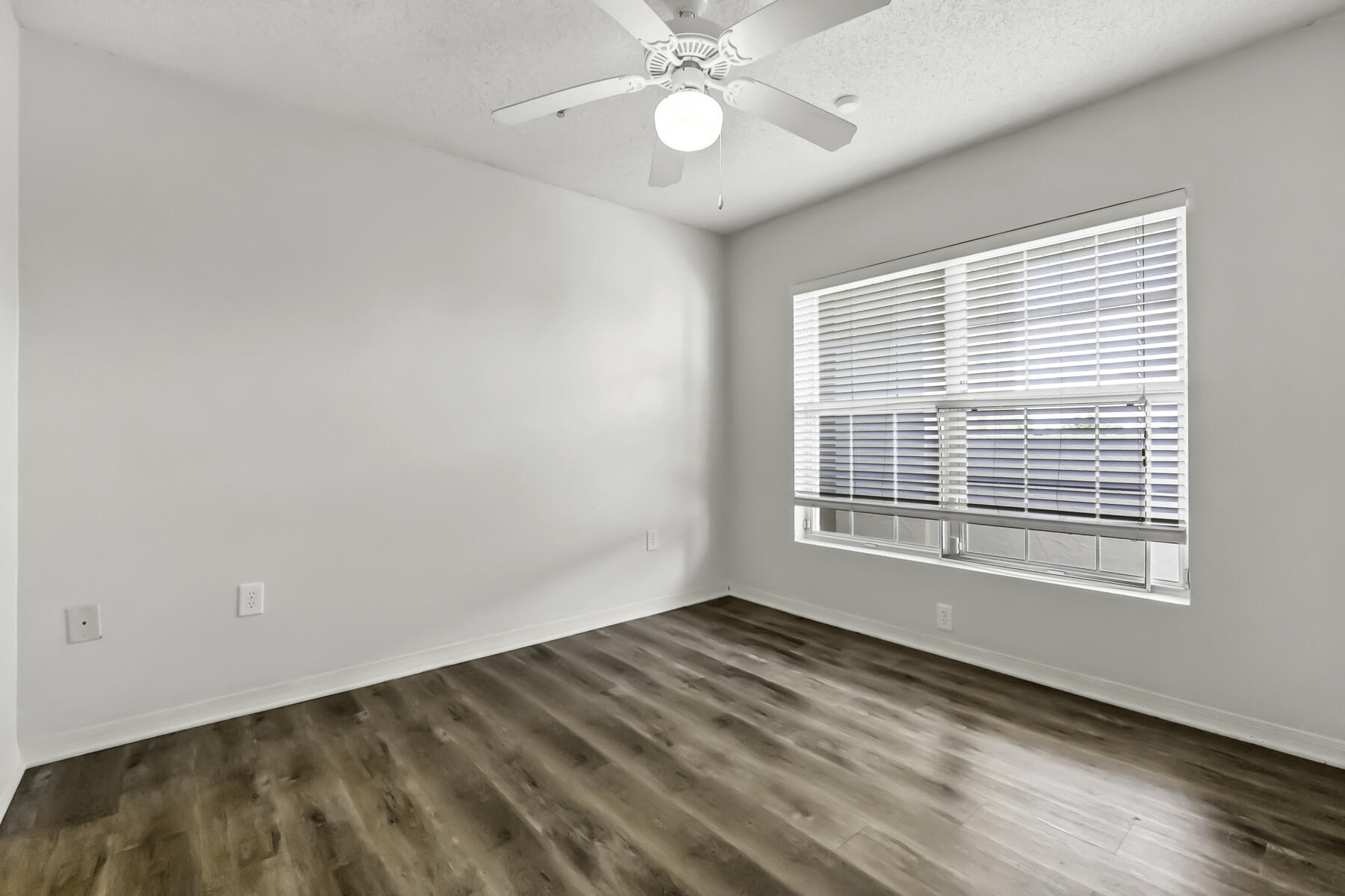 THE FLORIDA CLUB - Residential Lease