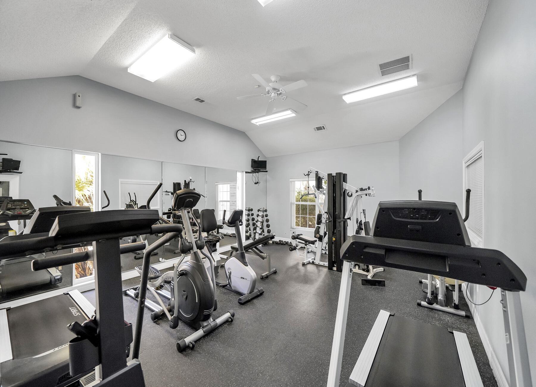 THE FLORIDA CLUB - Residential Lease