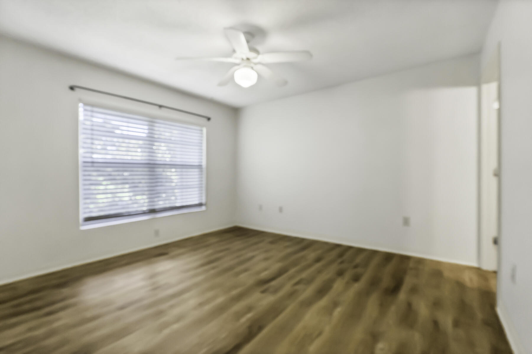 THE FLORIDA CLUB - Residential Lease