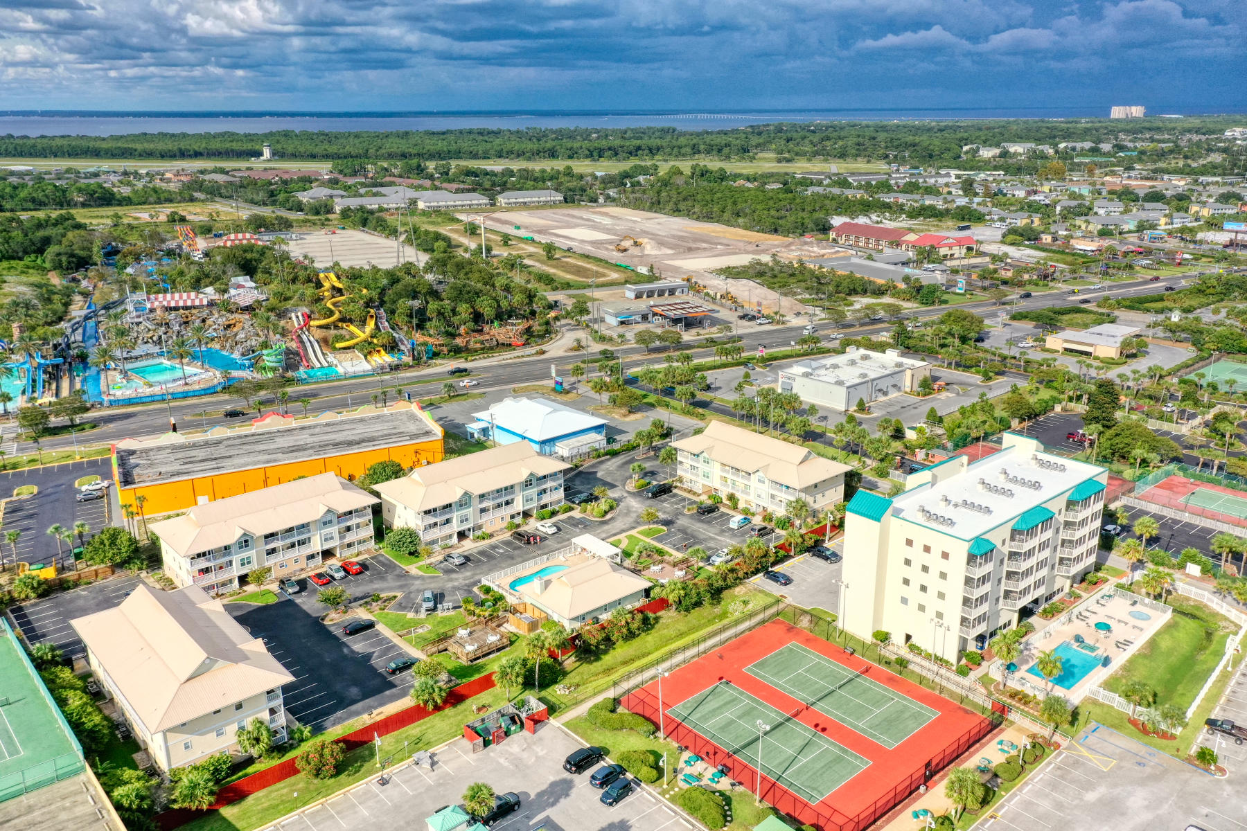 ST MARTIN BEACHWALK VILLAS - Residential