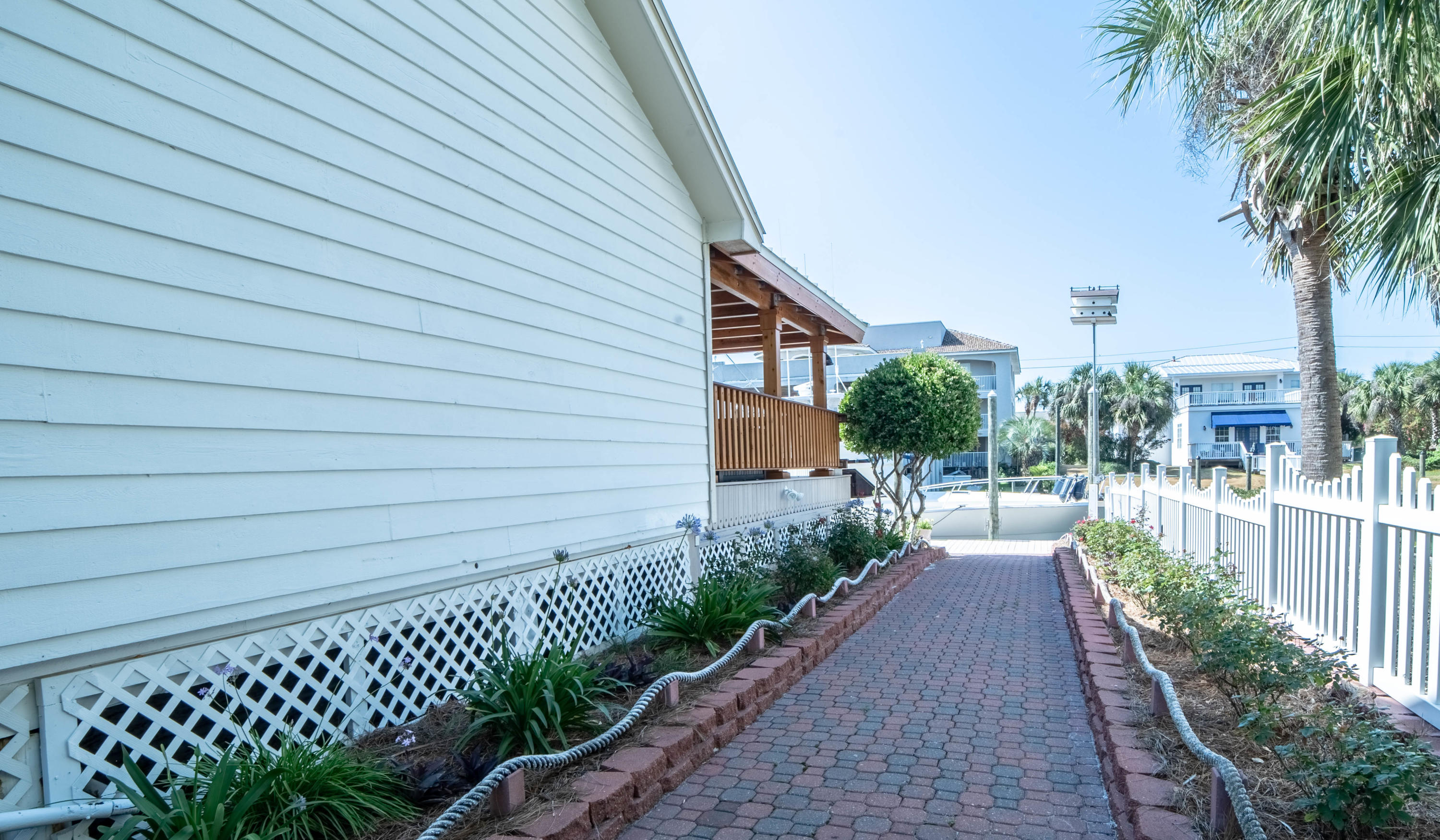 HOLIDAY ISLE - Residential