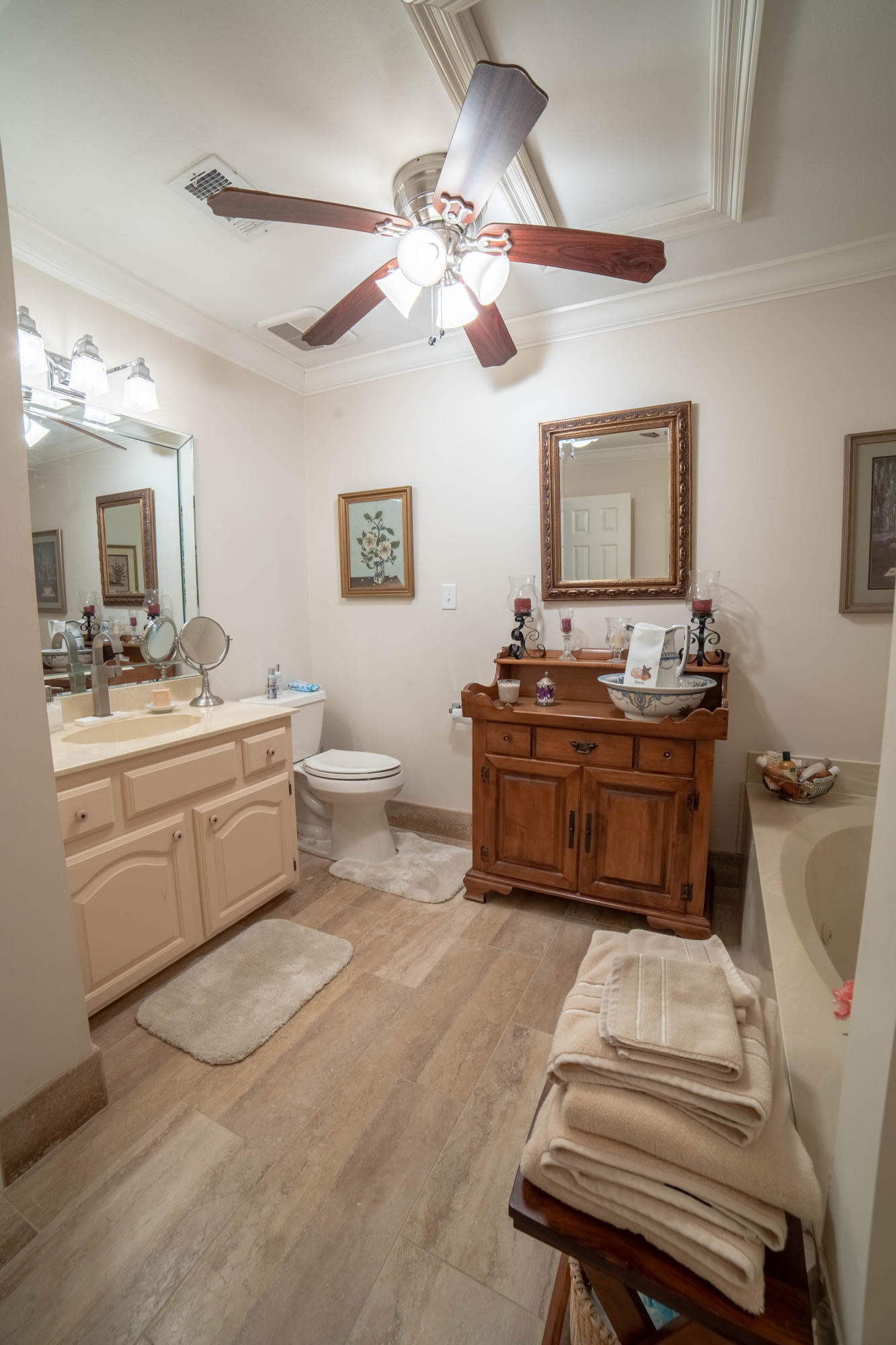 HOLIDAY ISLE - Residential