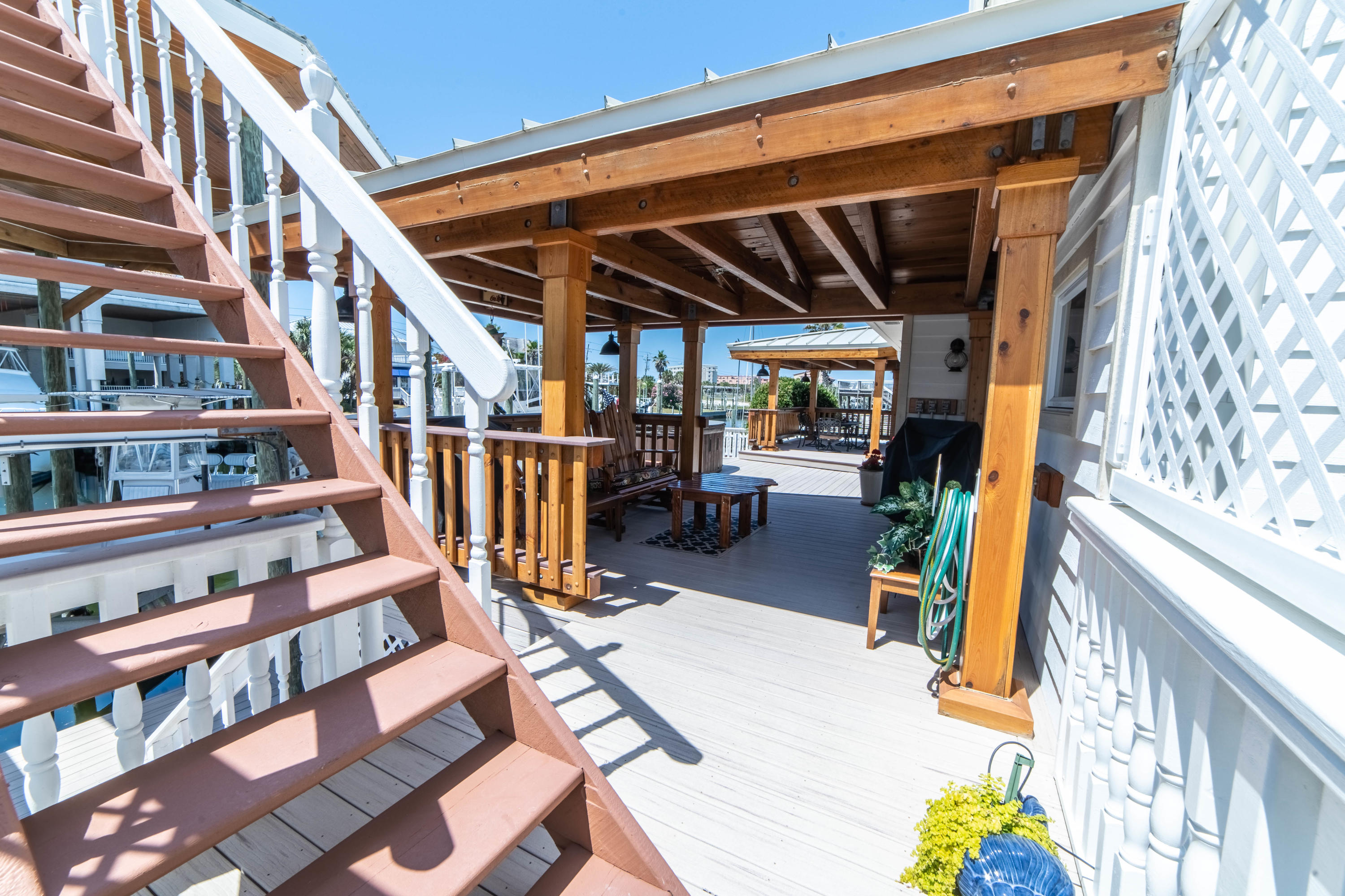 HOLIDAY ISLE - Residential