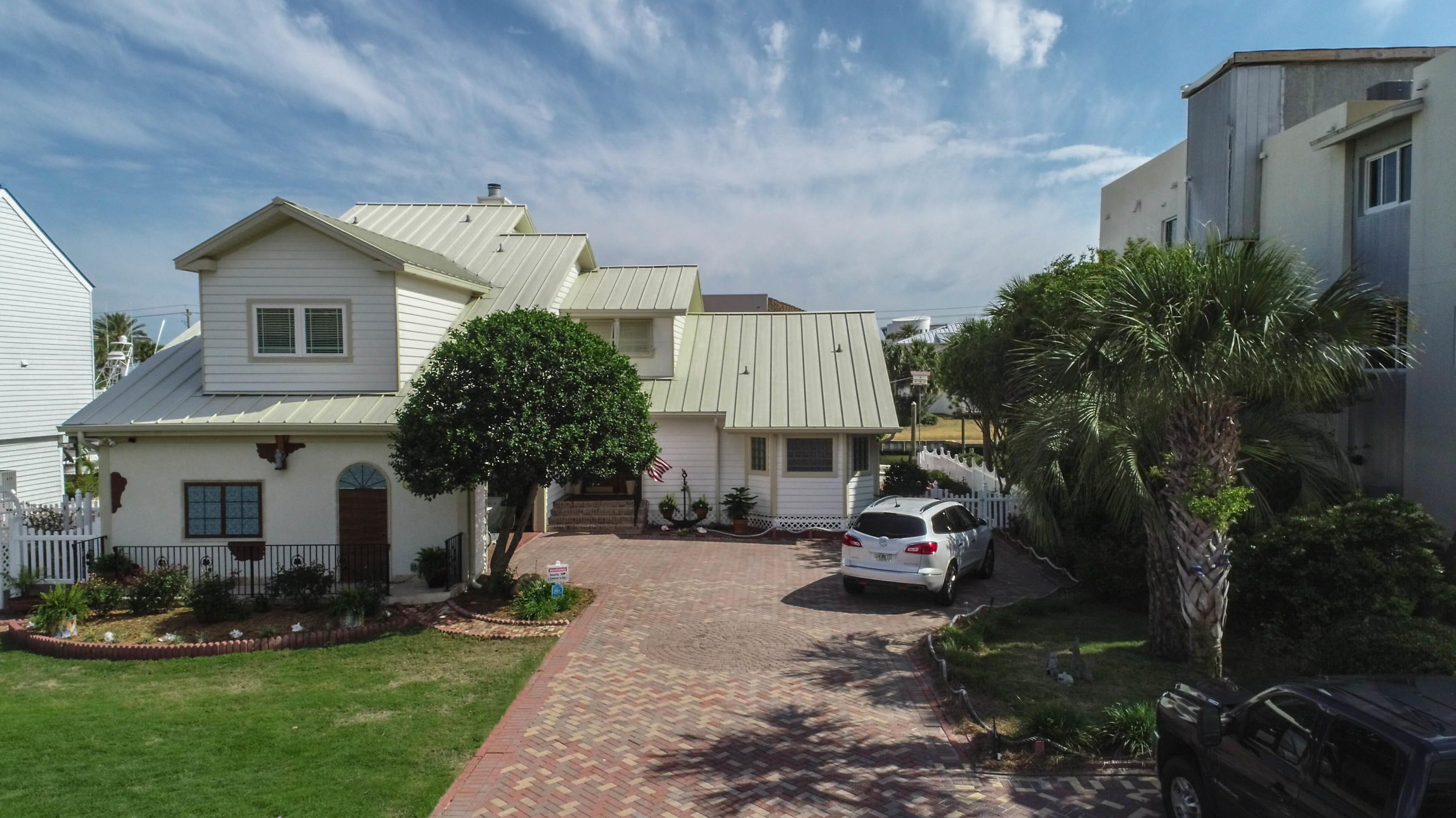 HOLIDAY ISLE - Residential