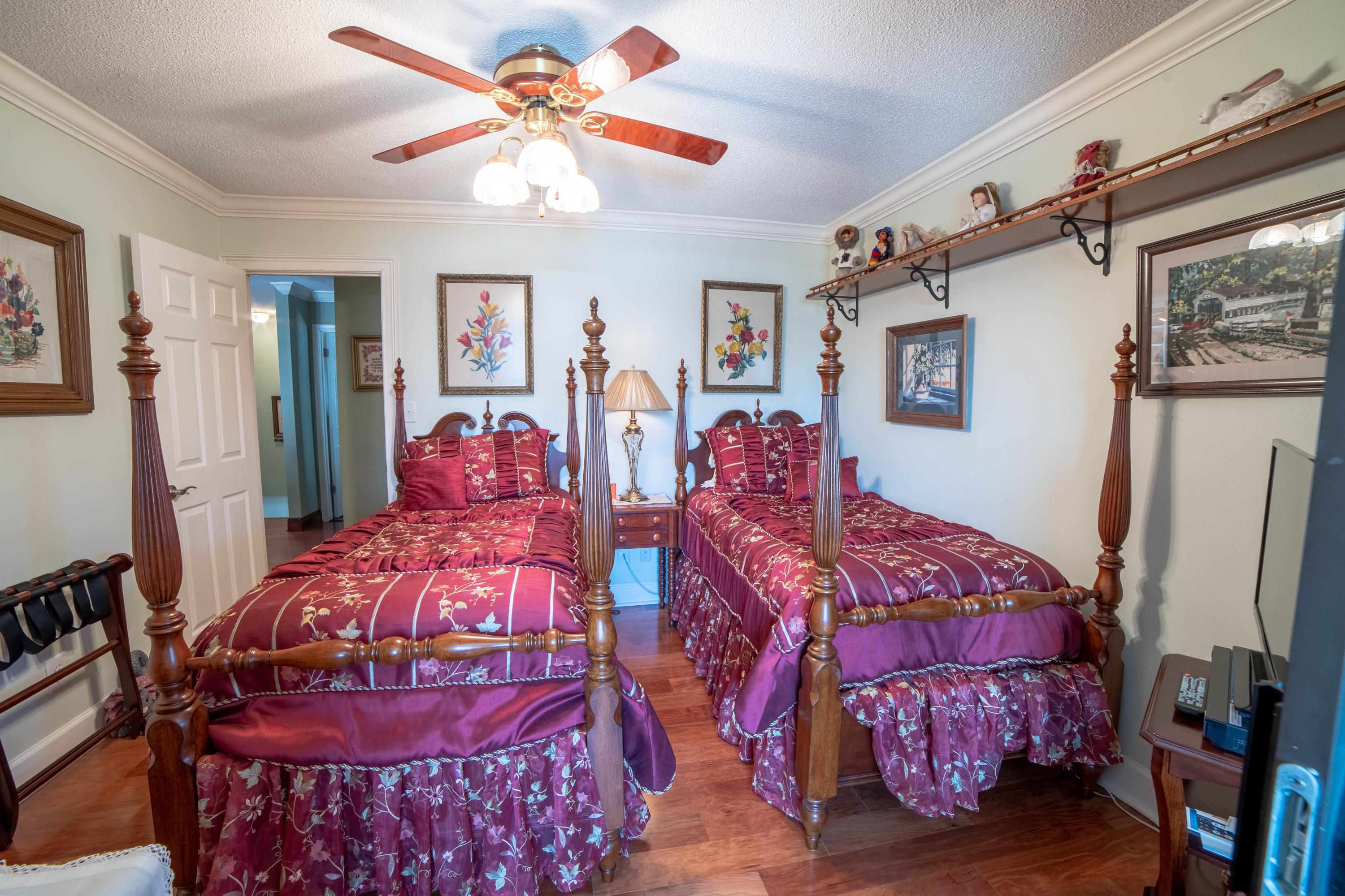 HOLIDAY ISLE - Residential