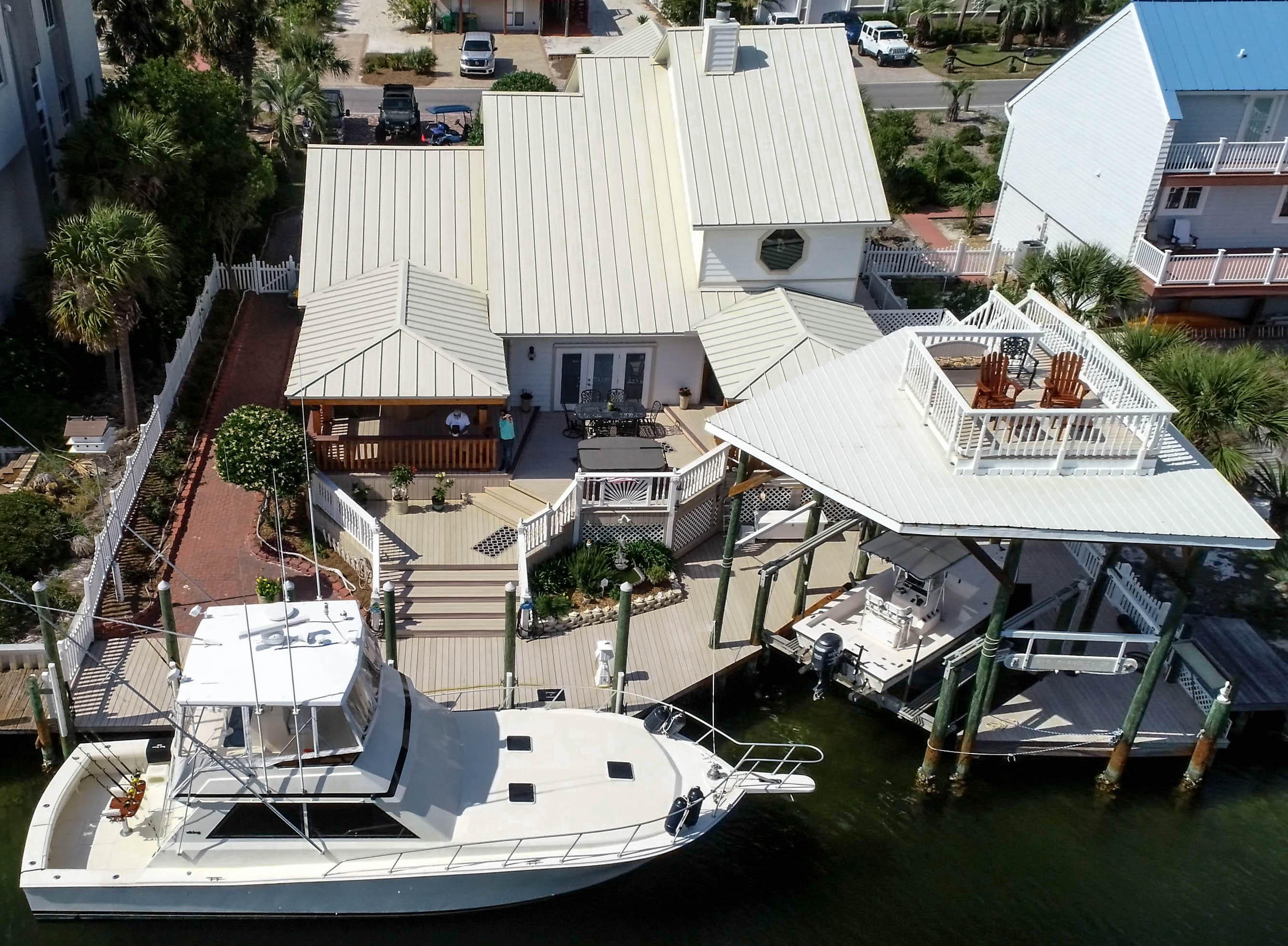 HOLIDAY ISLE - Residential