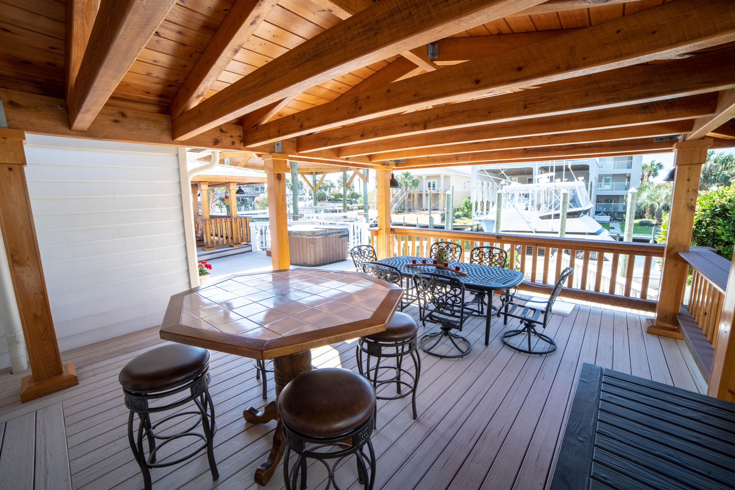 HOLIDAY ISLE - Residential