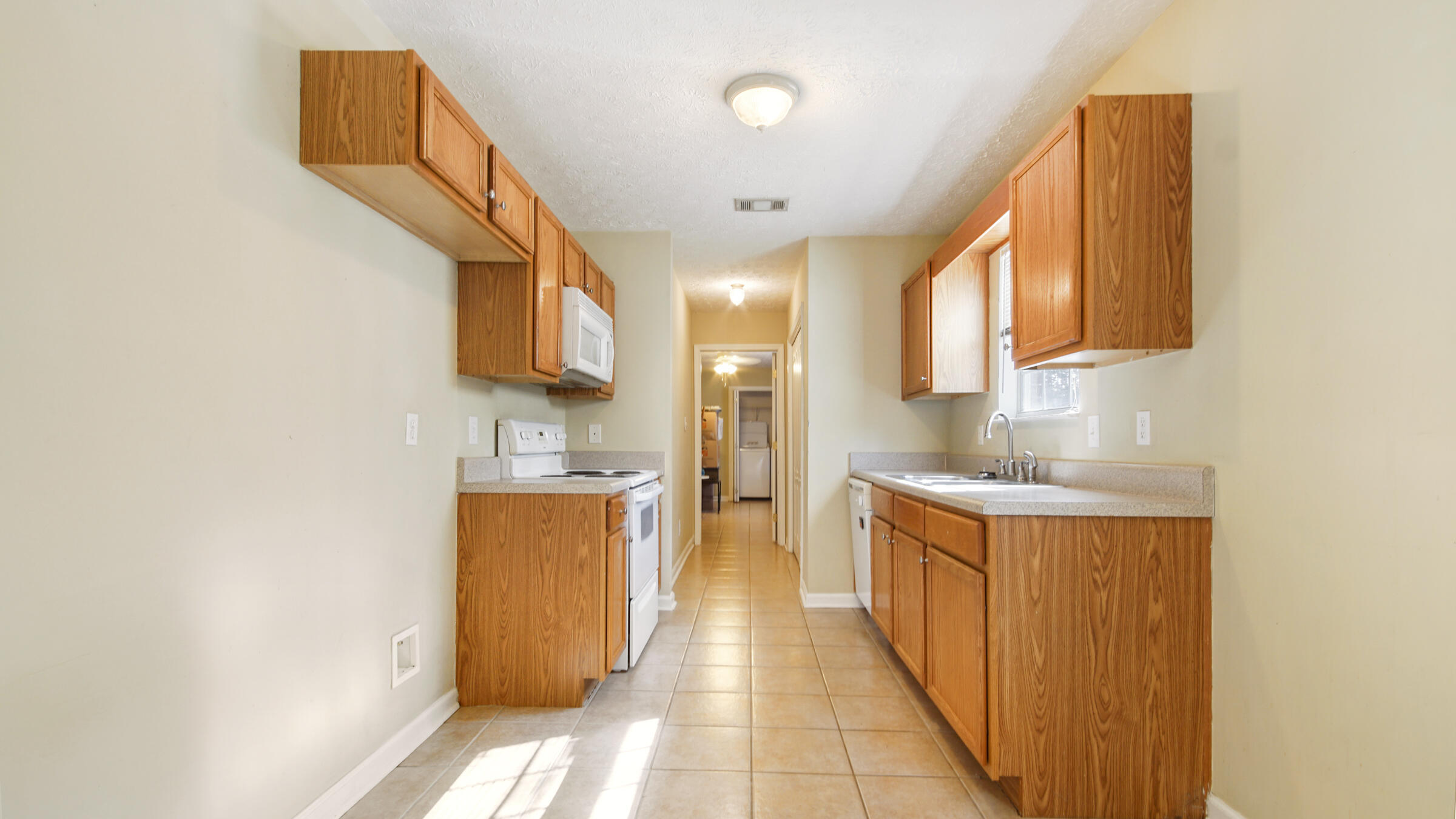 BAY GROVE - Residential