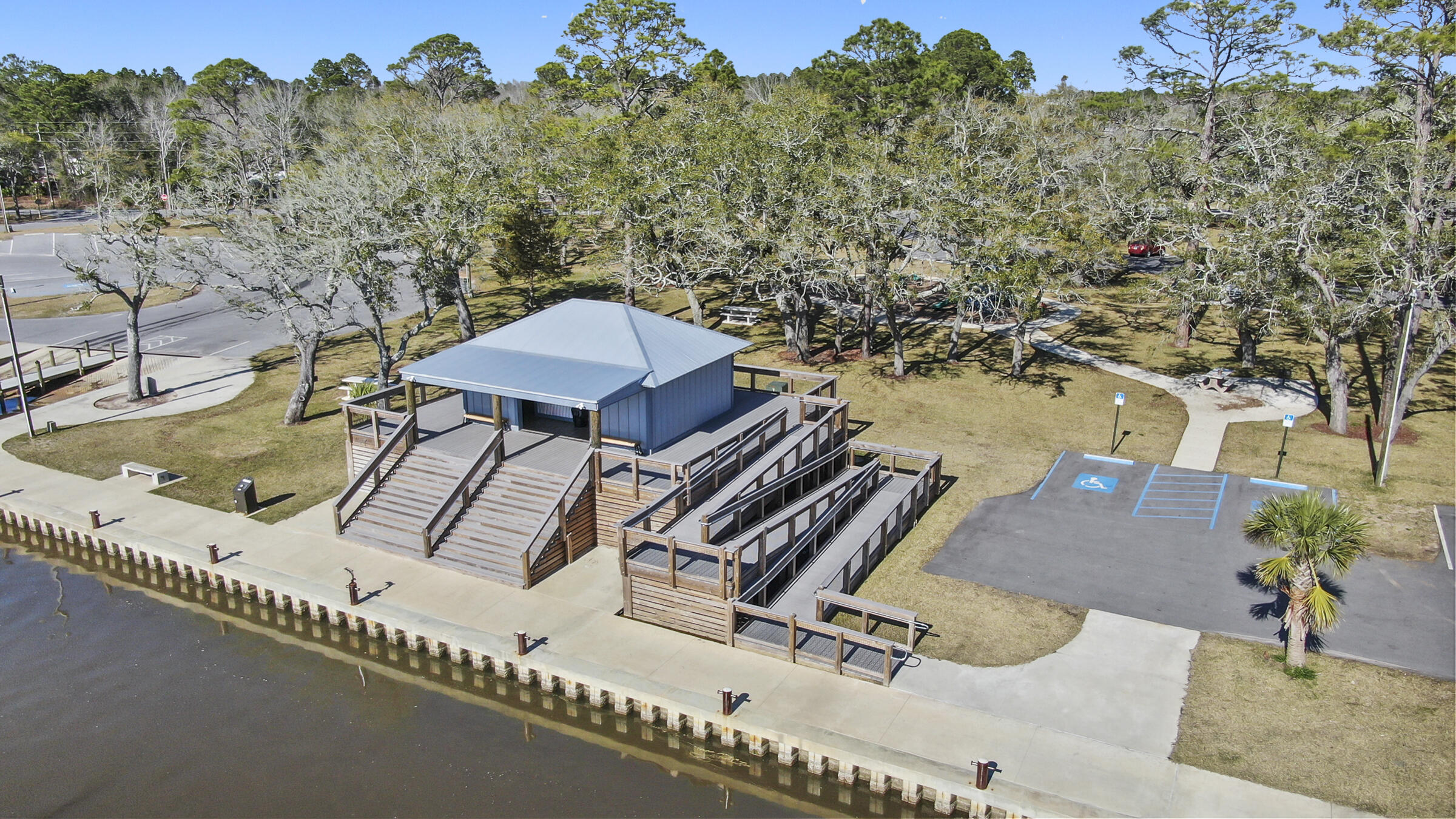 BAY GROVE - Residential