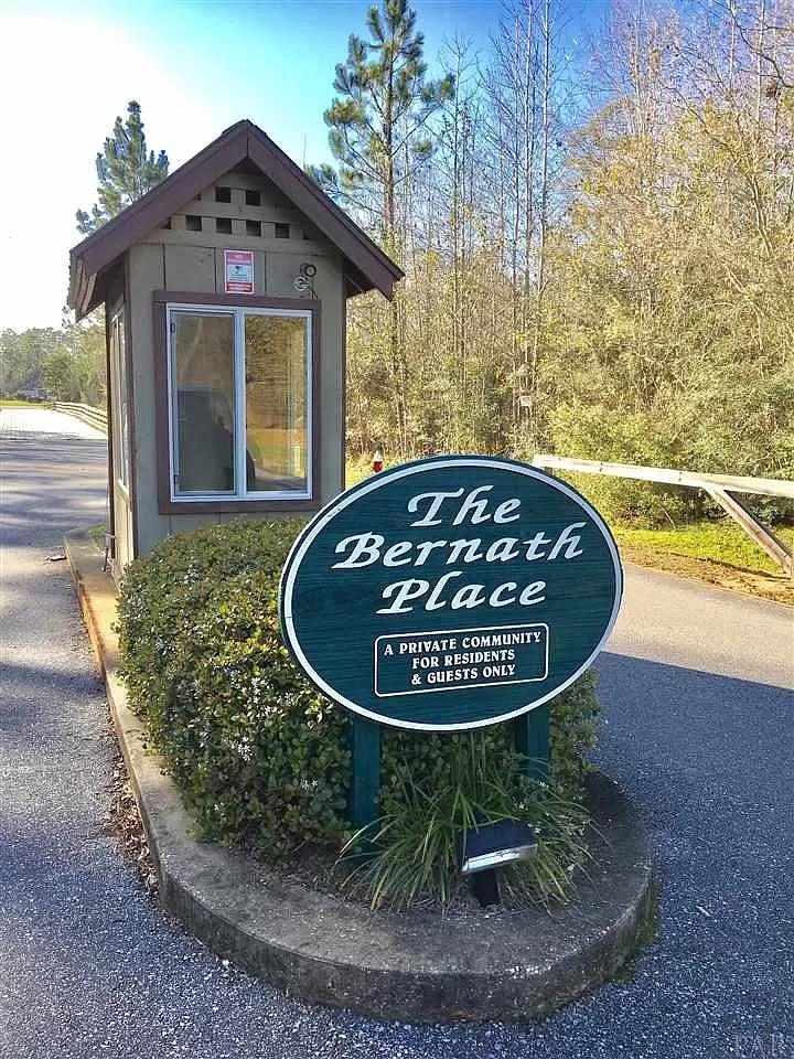 BERNATH PLACE THE - Land