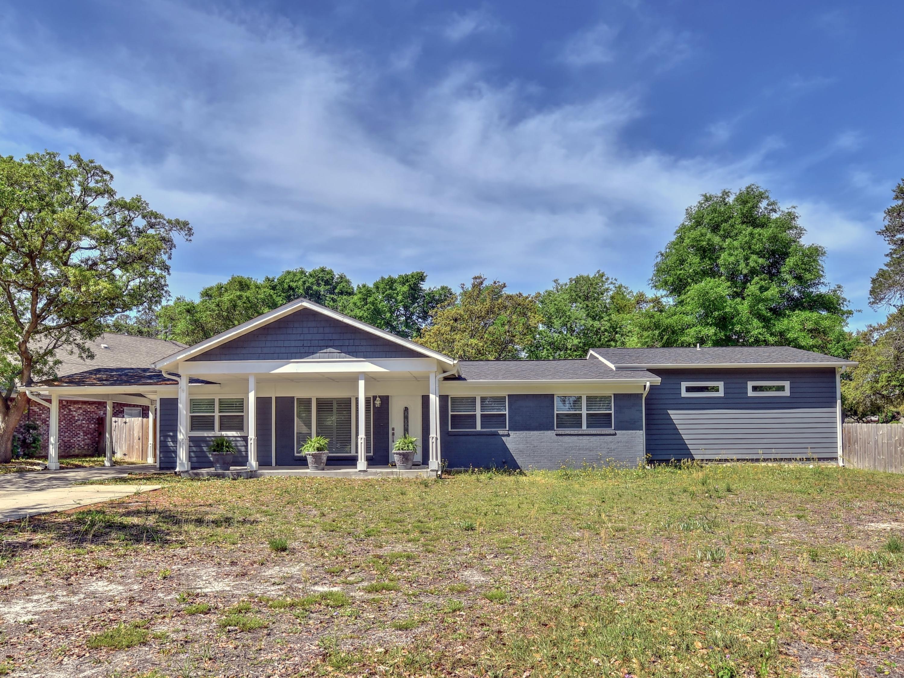 BAYOU WOODS - Residential