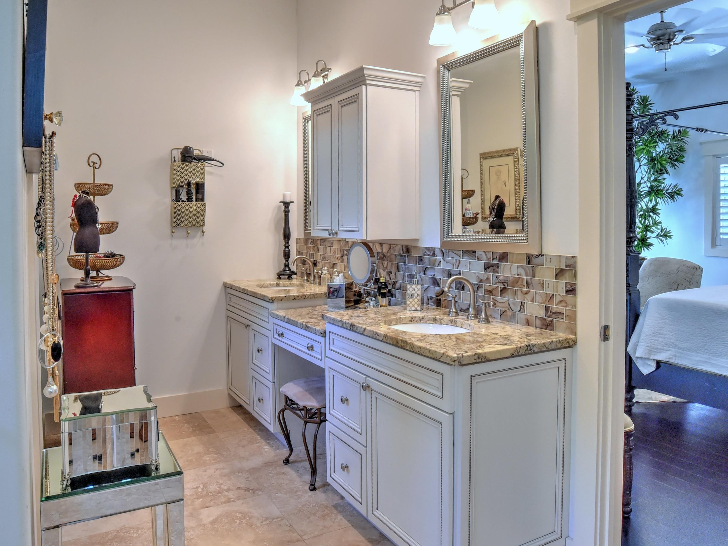 BAYOU WOODS - Residential