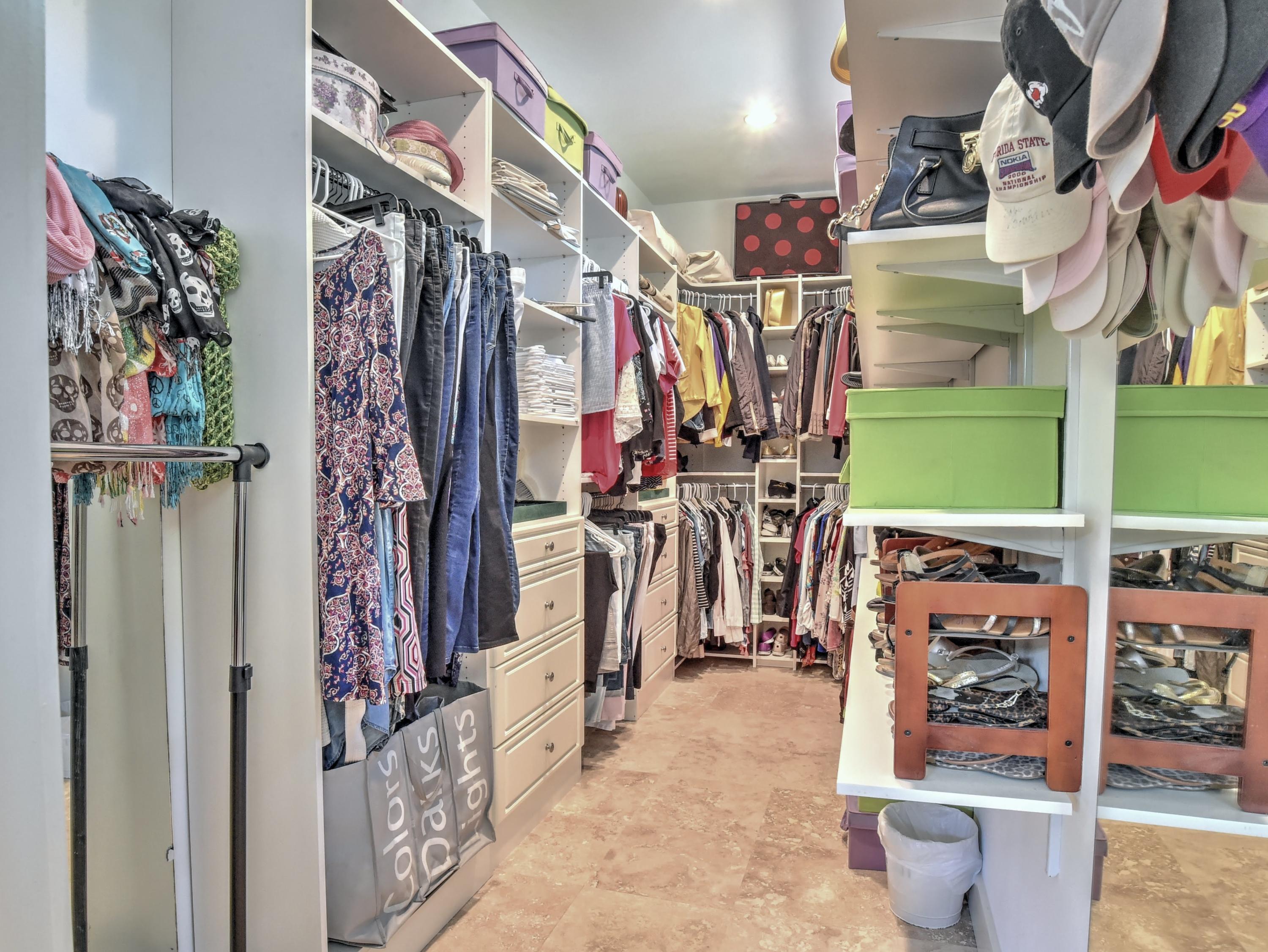 BAYOU WOODS - Residential