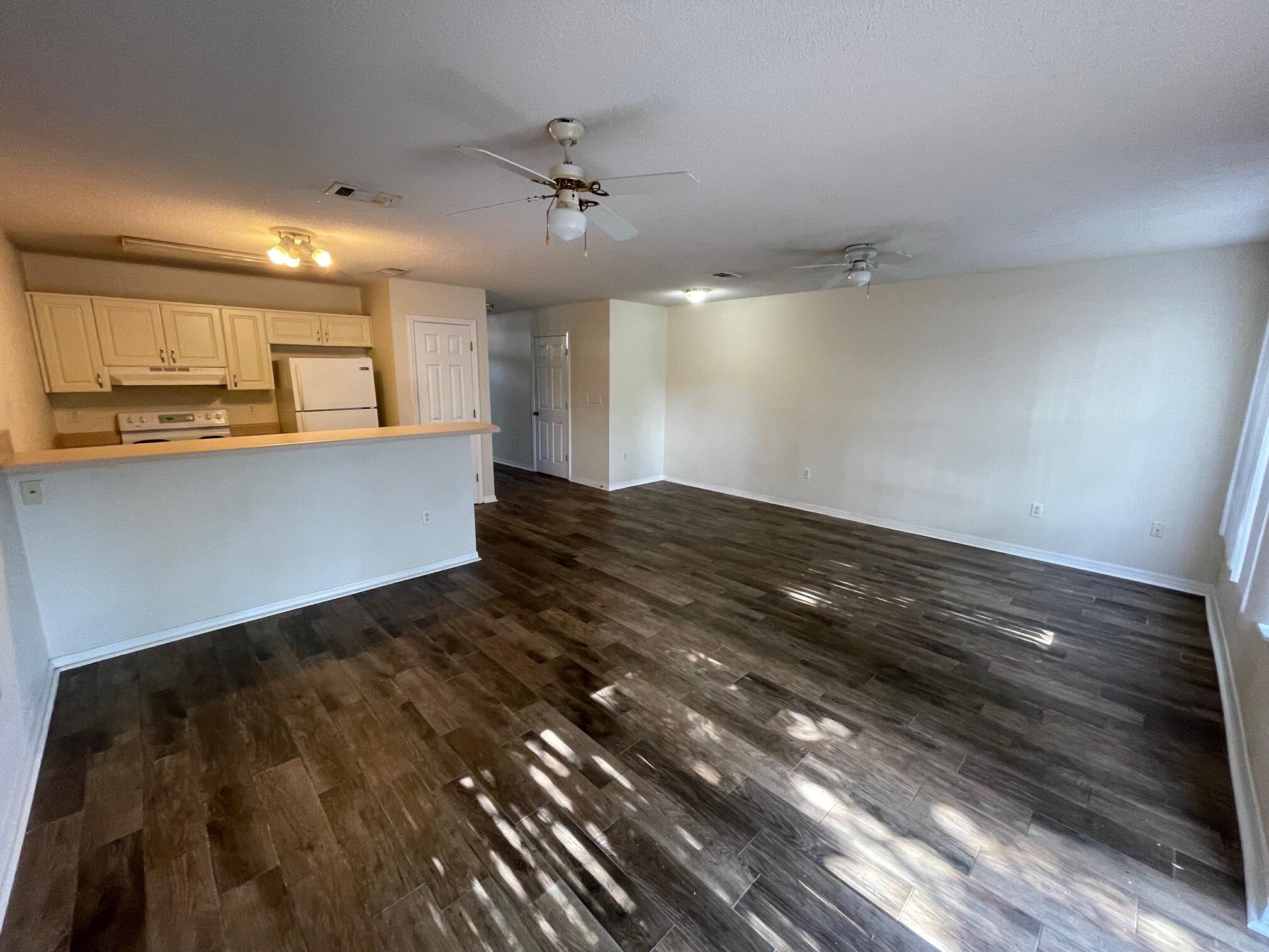 DOMENICAS COVE T/H - Residential