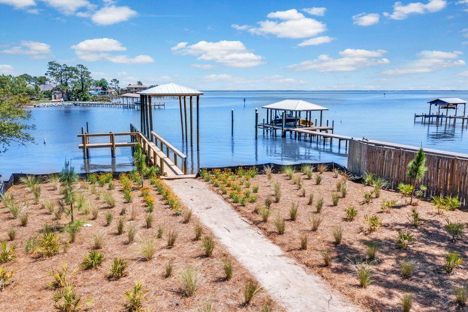 TURQUOISE BEACH - Land