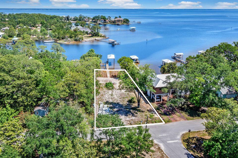 TURQUOISE BEACH - Land