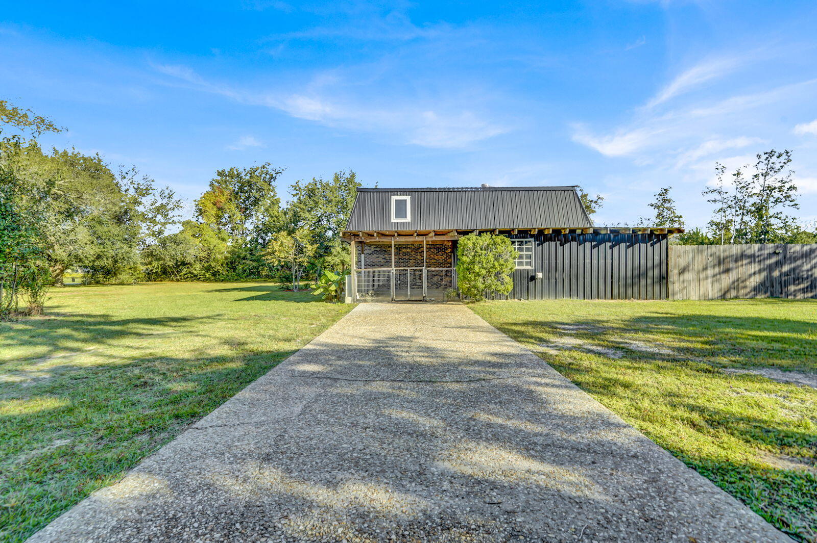 NO RECORDED SUBDIVISION - Residential