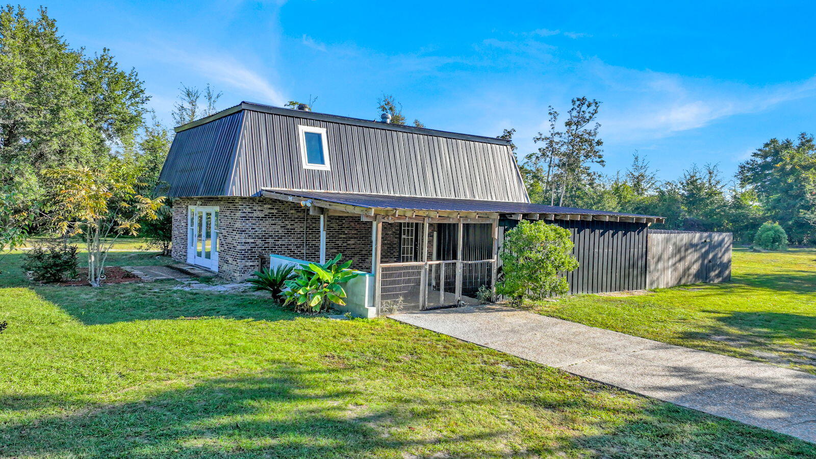 NO RECORDED SUBDIVISION - Residential