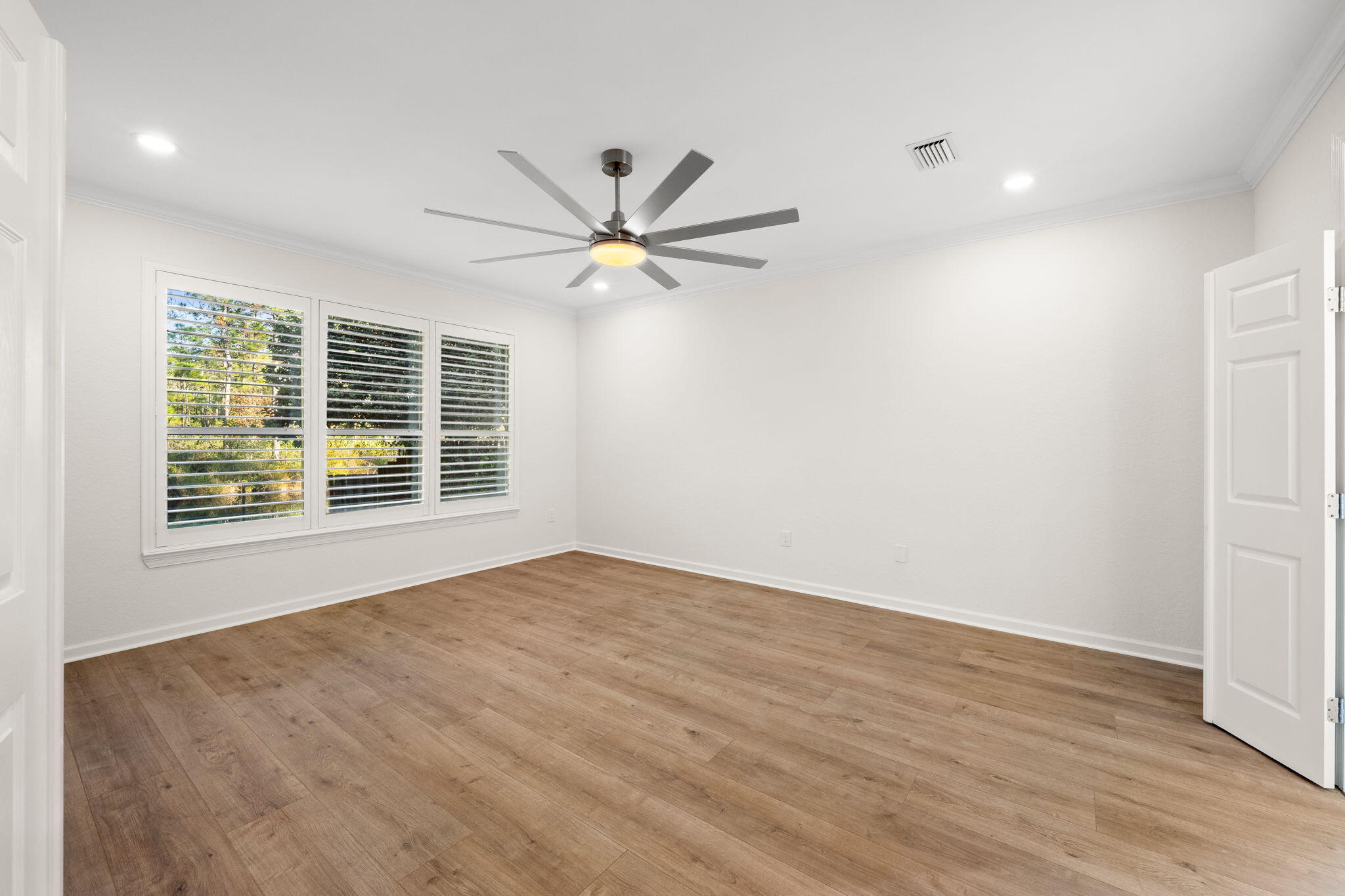 ESCADA - Residential Lease