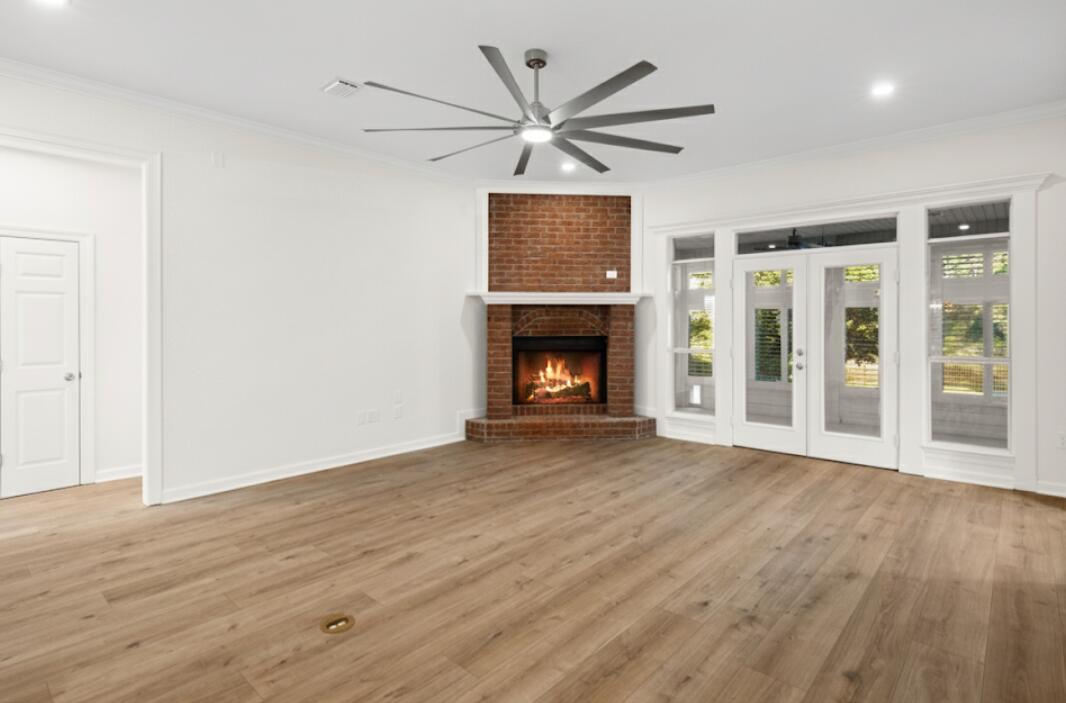 ESCADA - Residential Lease