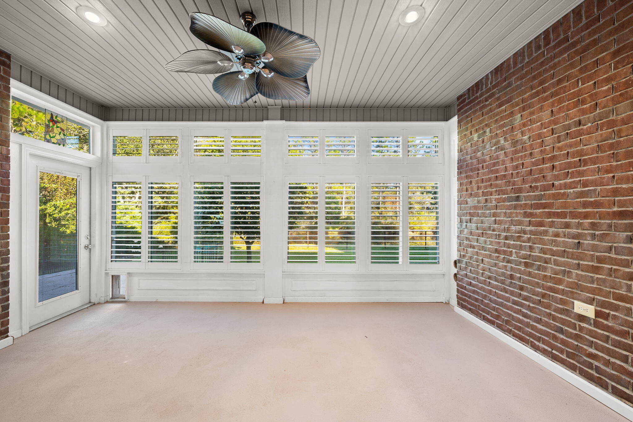 ESCADA - Residential Lease