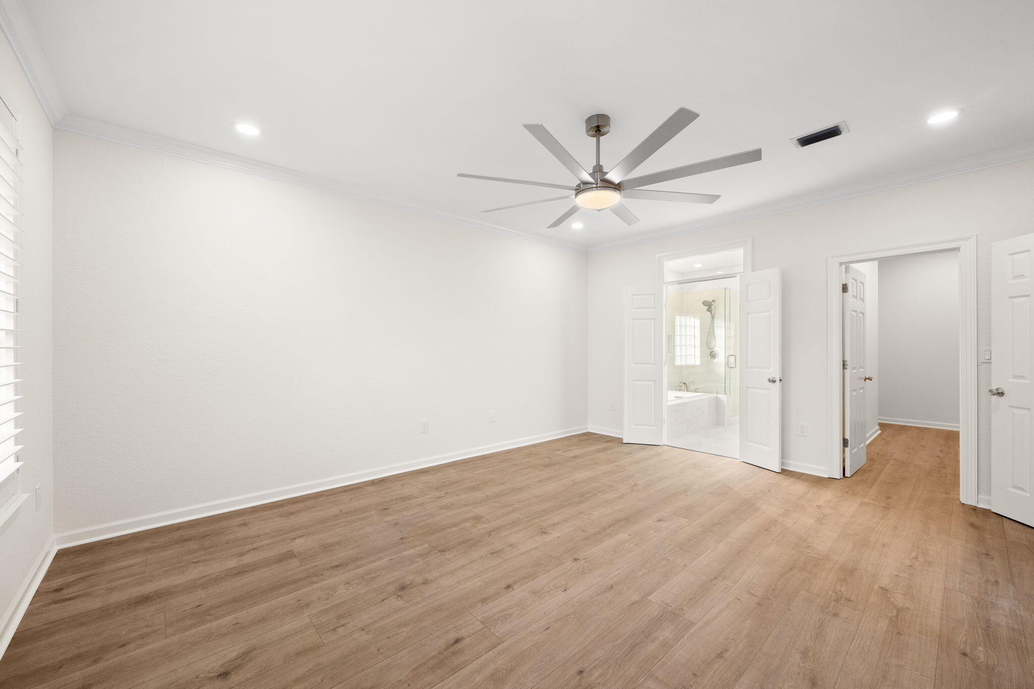 ESCADA - Residential Lease