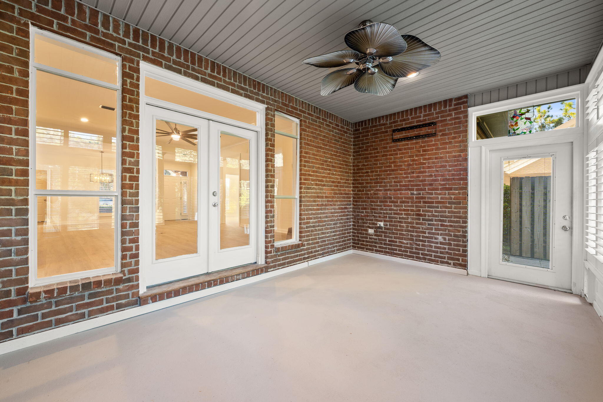 ESCADA - Residential Lease