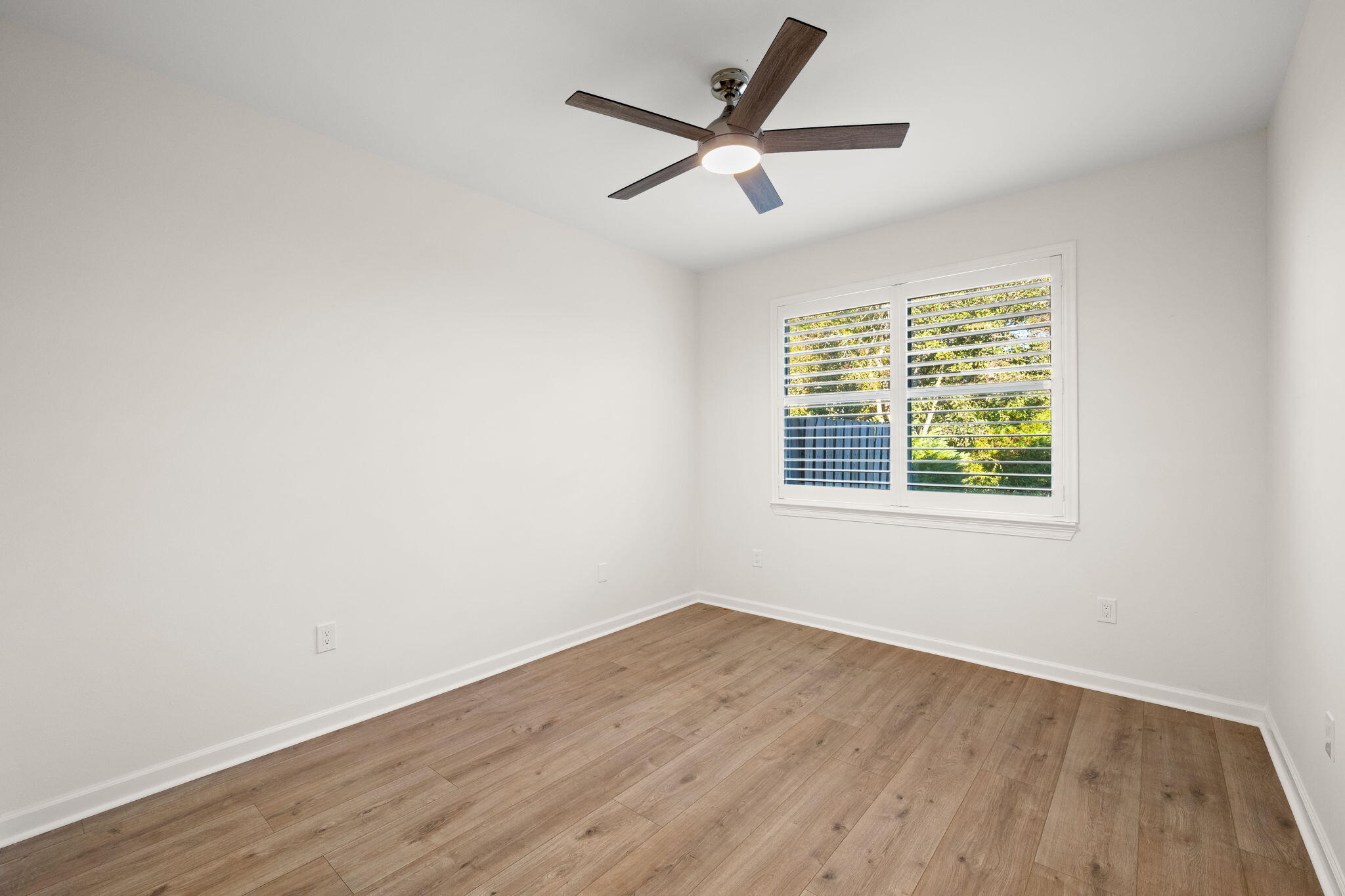 ESCADA - Residential Lease