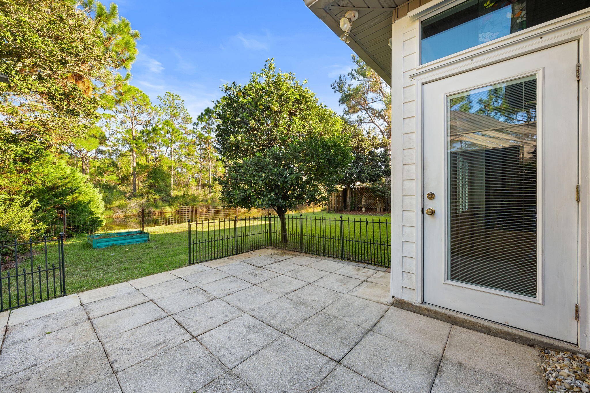 ESCADA - Residential Lease