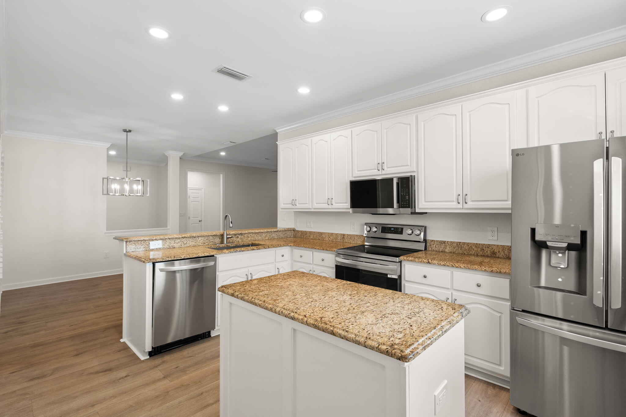 ESCADA - Residential Lease