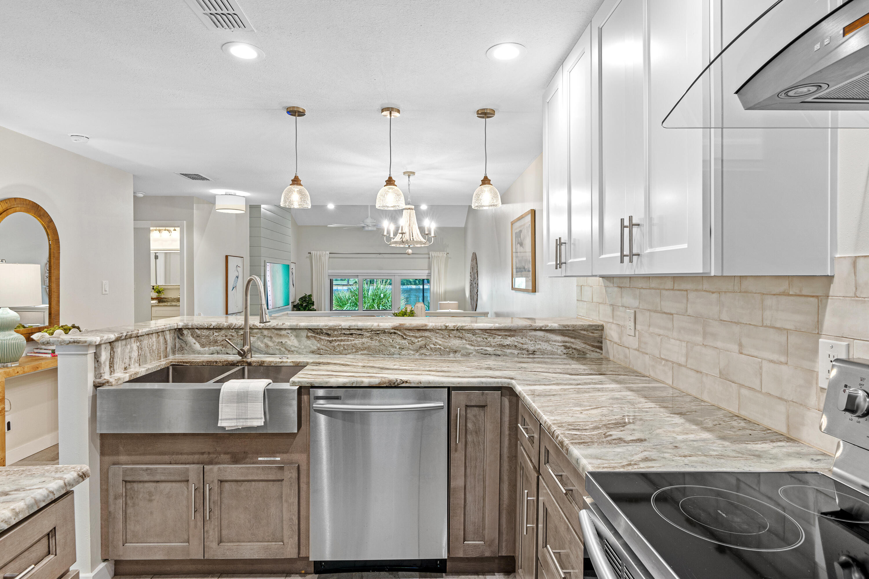 BAYOU VILLAGE CONDO PH 2 - Residential