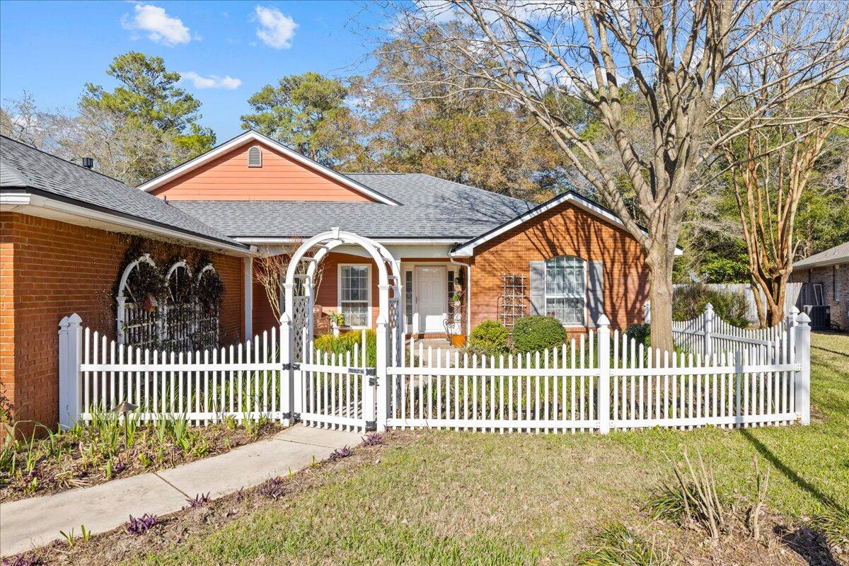 ROCKY,LAKEWAY,FAIRWY - Residential