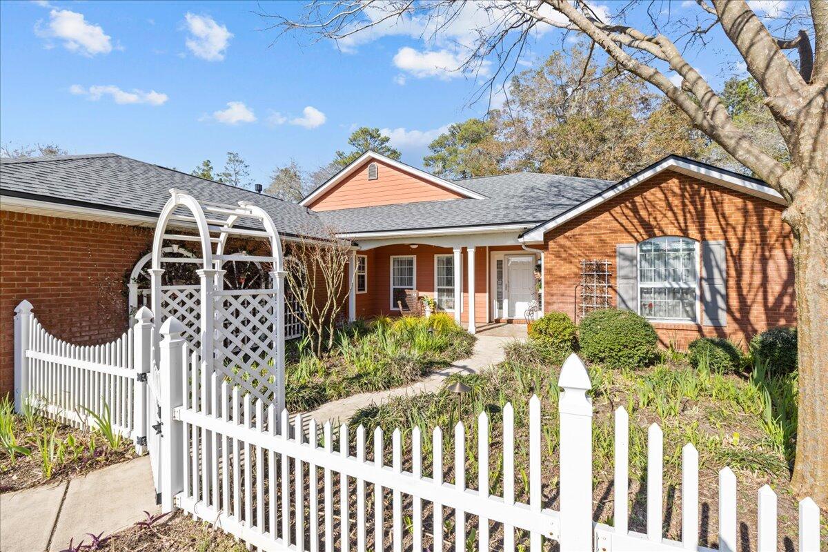 ROCKY,LAKEWAY,FAIRWY - Residential