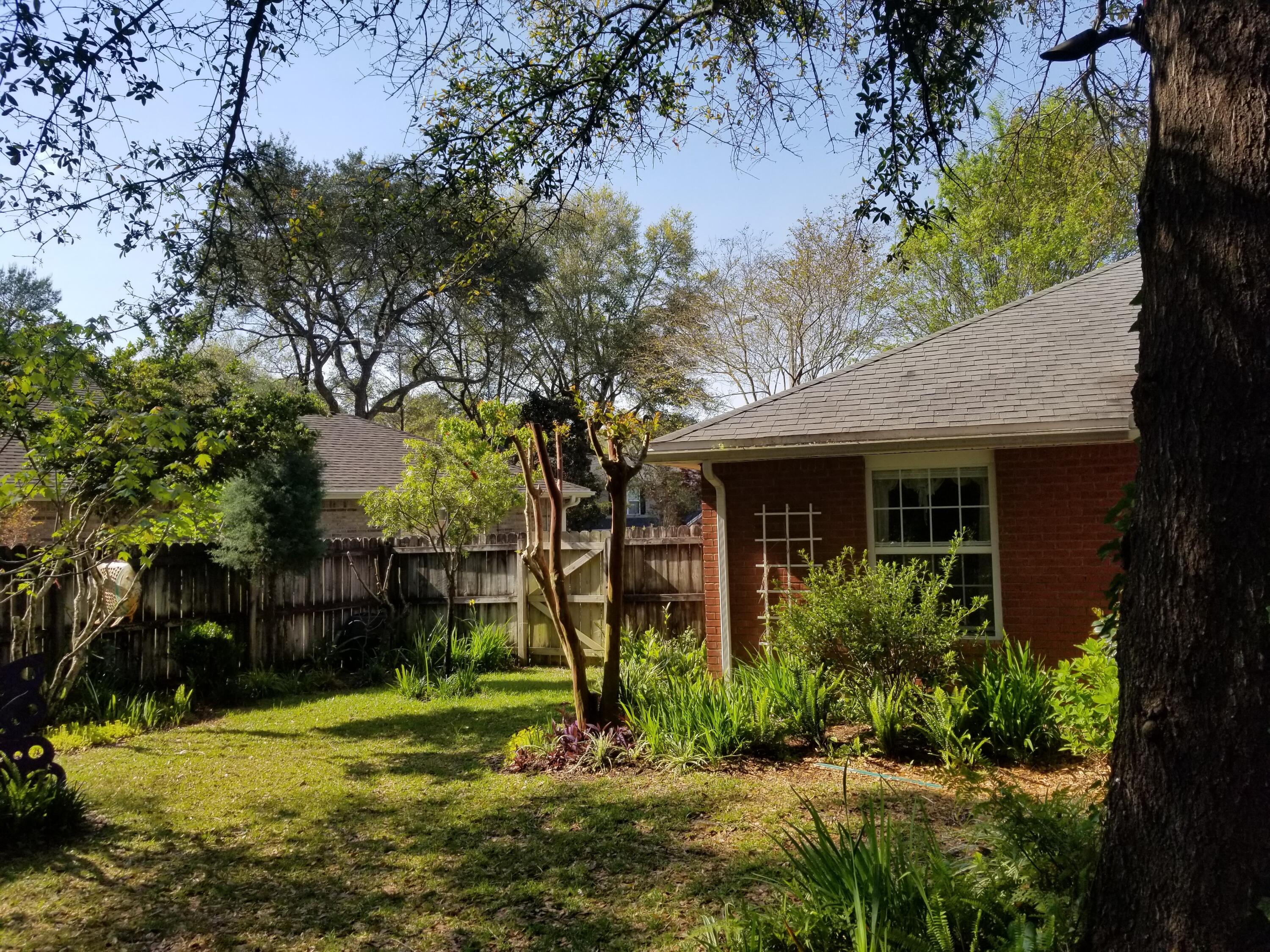 ROCKY,LAKEWAY,FAIRWY - Residential