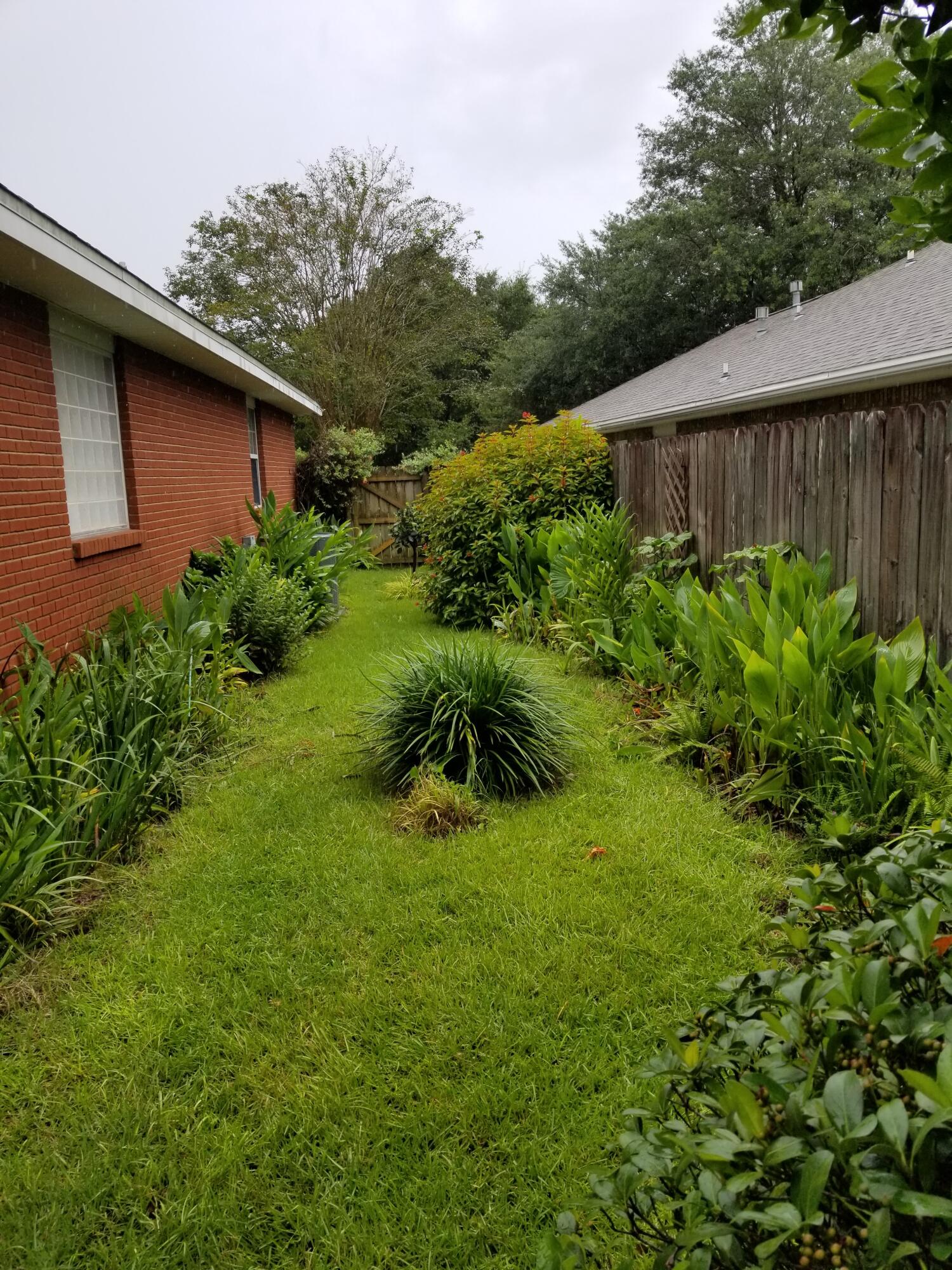 ROCKY,LAKEWAY,FAIRWY - Residential