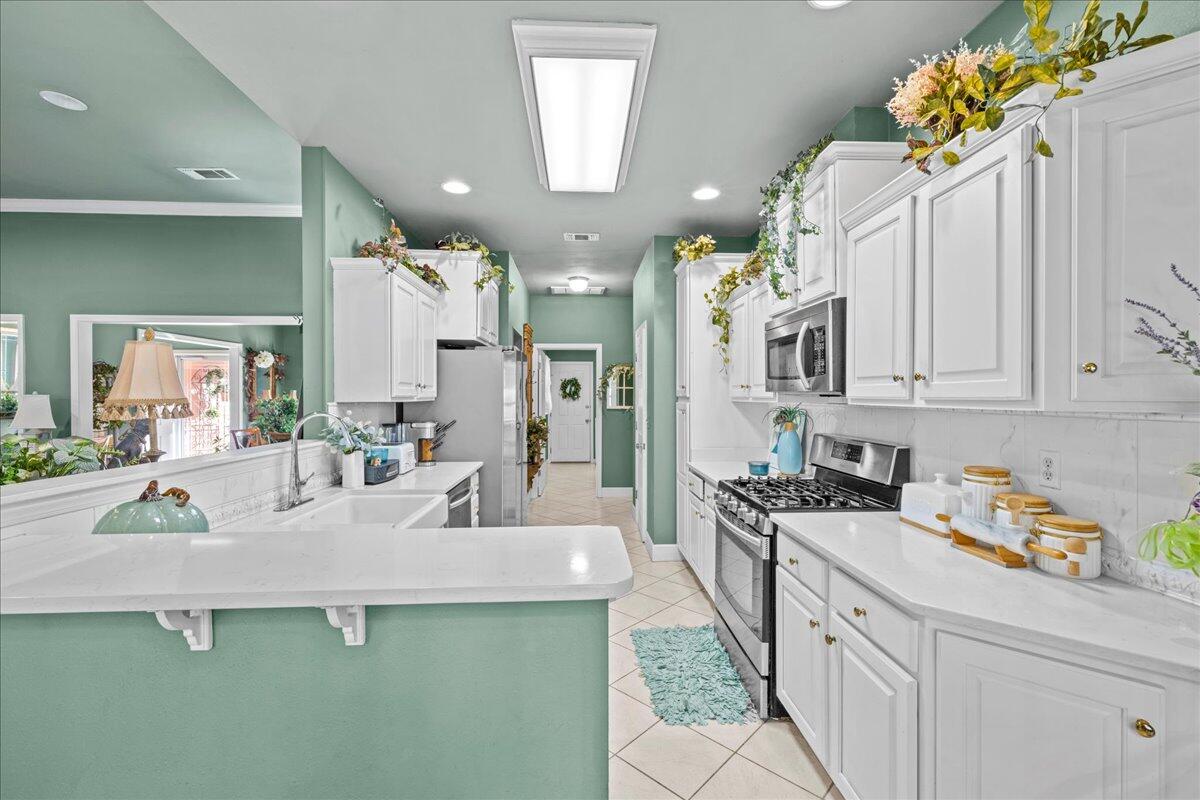 ROCKY,LAKEWAY,FAIRWY - Residential