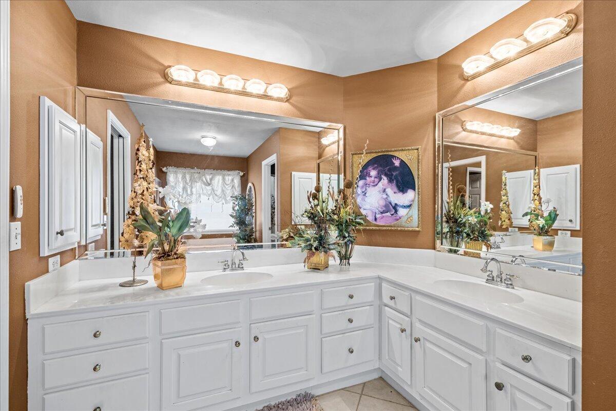 ROCKY,LAKEWAY,FAIRWY - Residential