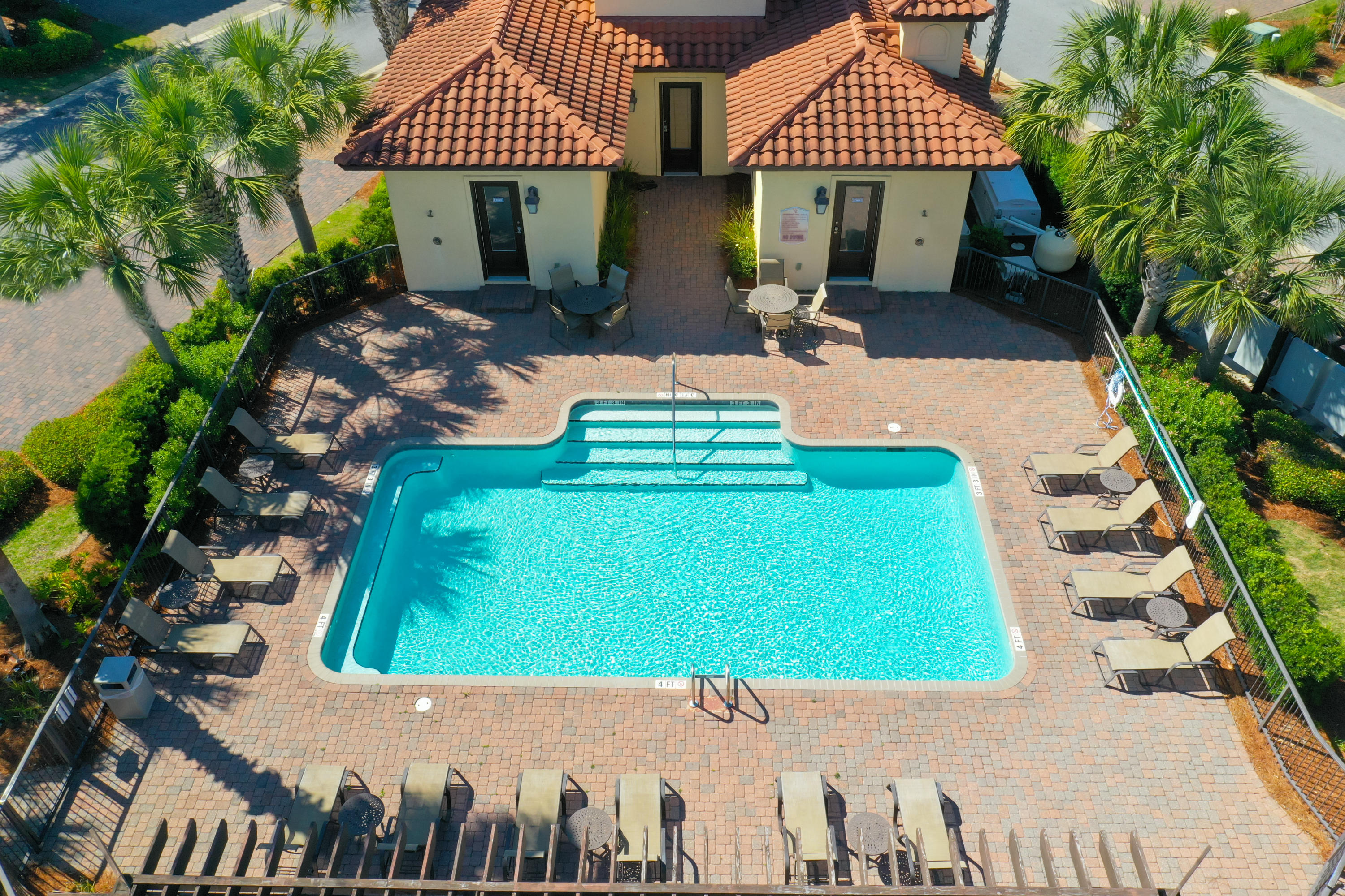 VILLA LAGO - Residential